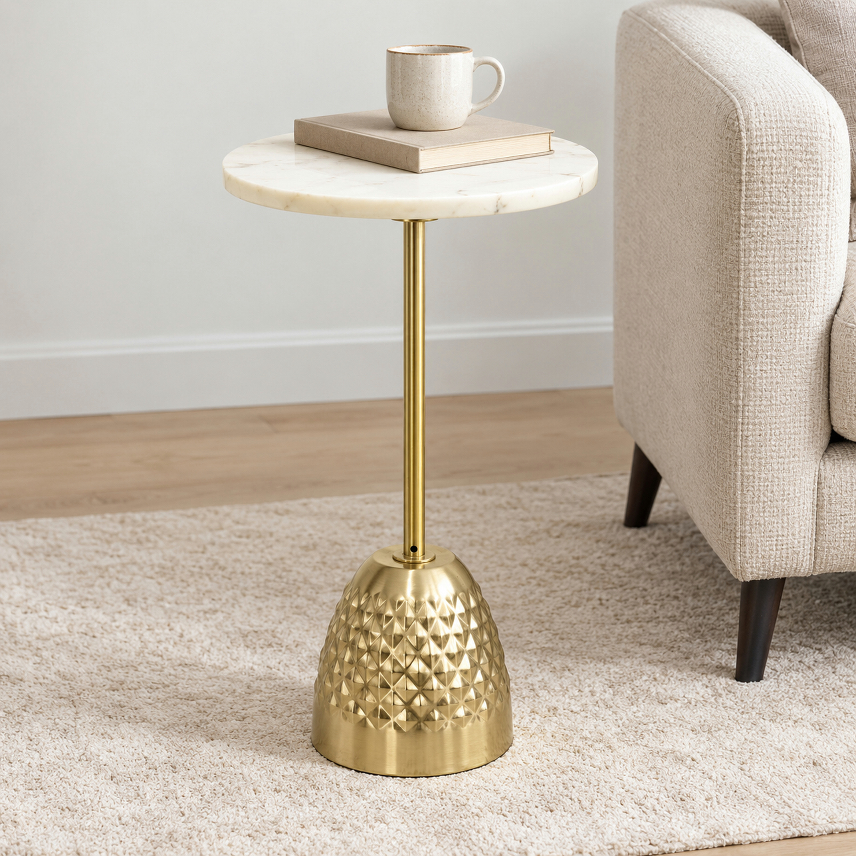 طاولة جانبية مستديرة بسطح رخامي من تصميم لايف ستايل-furniture-livingroom-sideandendtables-image-3