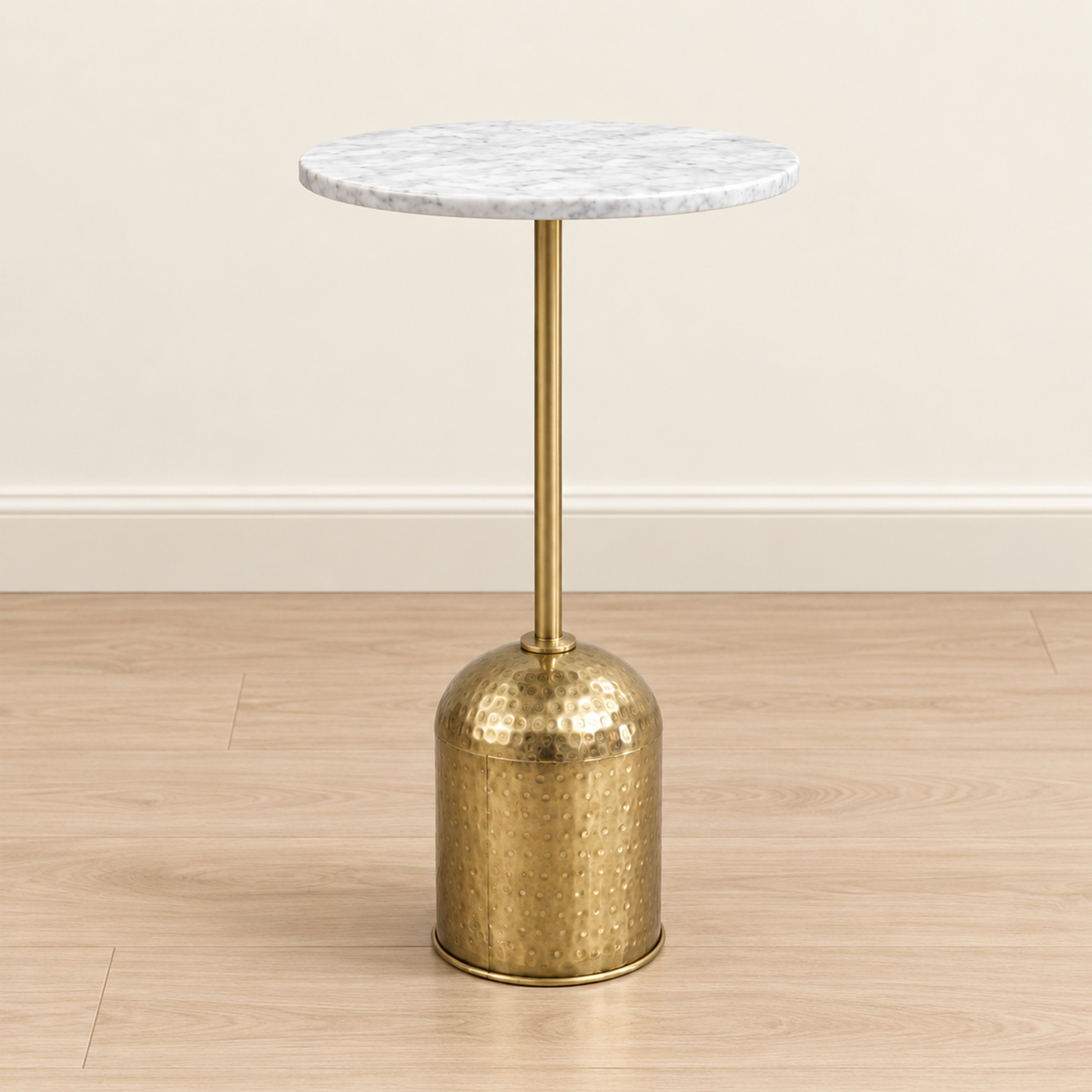 طاولة جانبية مستديرة بسطح رخامي من تصميم لايف ستايل-furniture-livingroom-sideandendtables-image-1