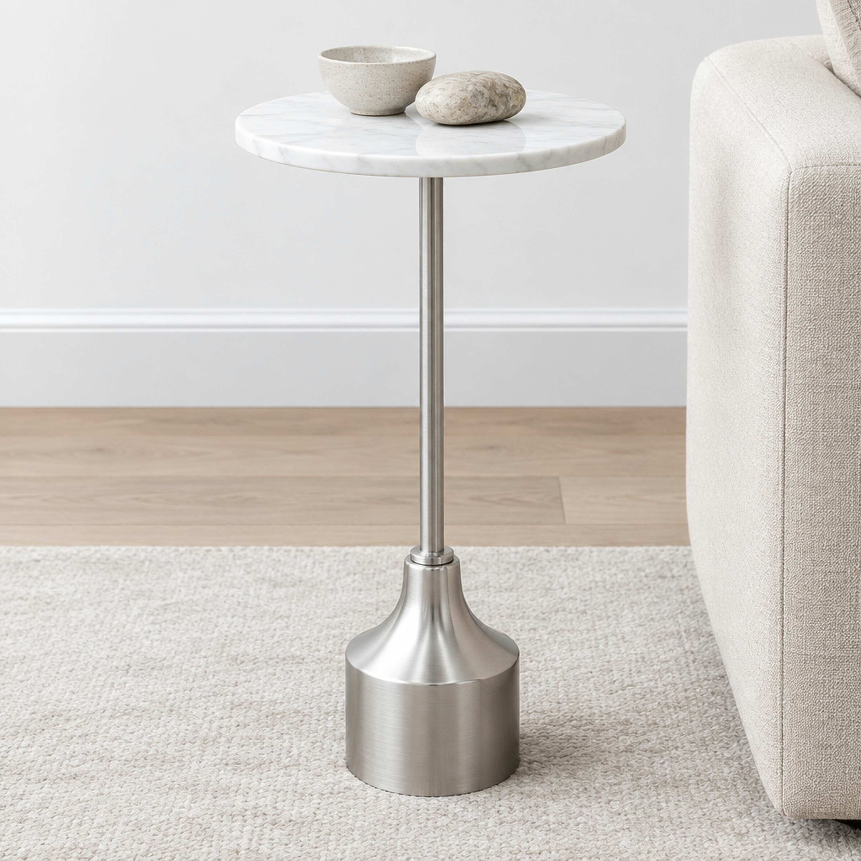 طاولة جانبية مستديرة بسطح رخامي من تصميم لايف ستايل-furniture-livingroom-sideandendtables-image-3