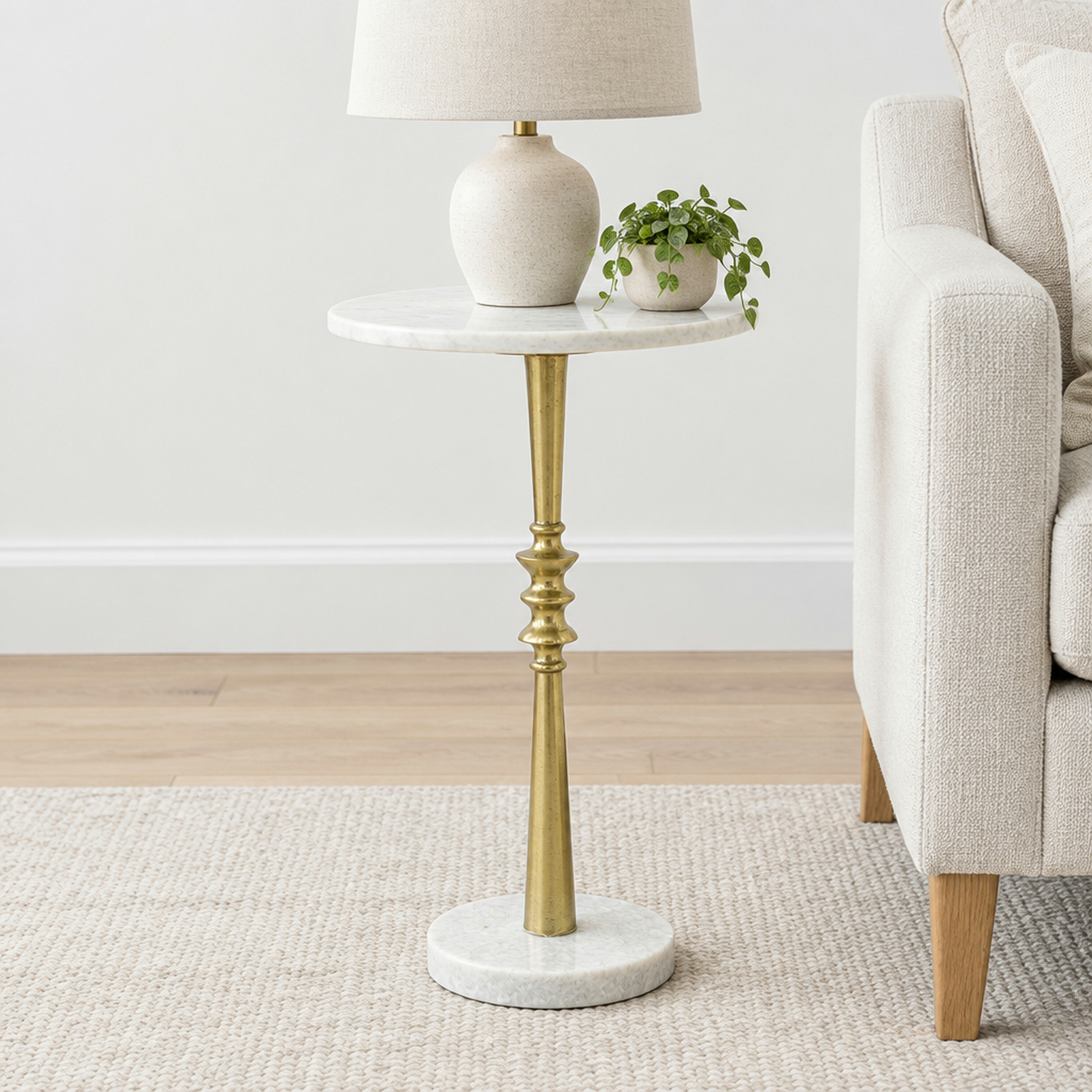 طاولة جانبية مستديرة بسطح رخامي من تصميم لايف ستايل-furniture-livingroom-sideandendtables-image-3