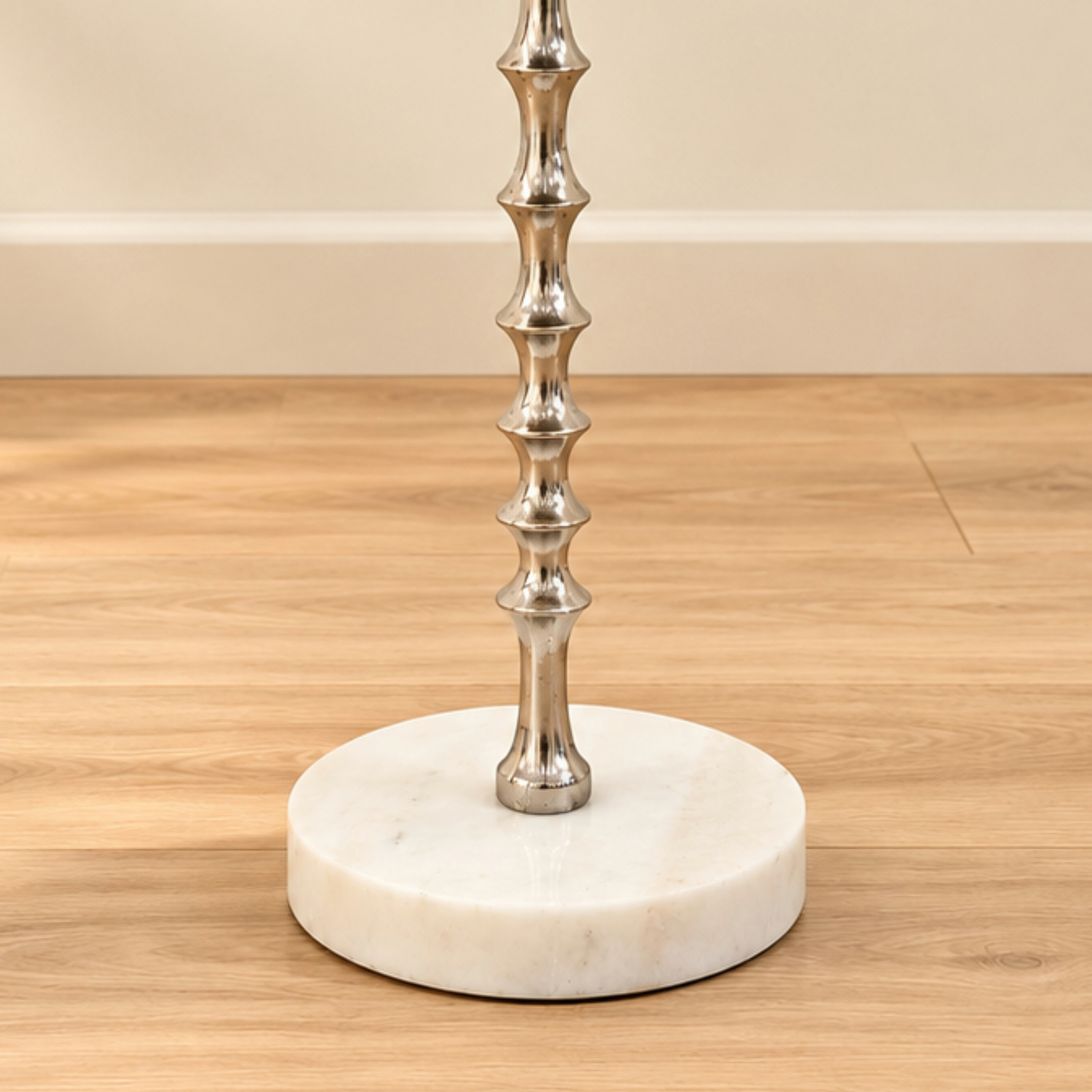 طاولة جانبية مستديرة بسطح من الألومنيوم من تصميم لايف ستايل-furniture-livingroom-sideandendtables-image-5