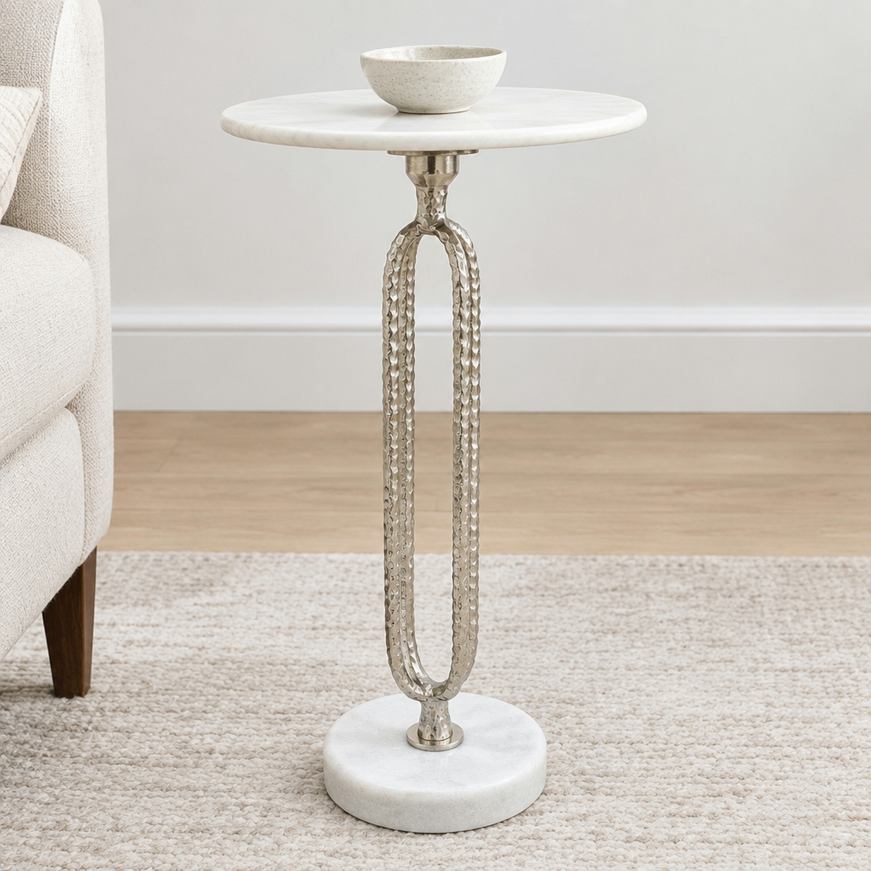 طاولة جانبية مستديرة بسطح رخامي من تصميم لايف ستايل-furniture-livingroom-sideandendtables-image-3