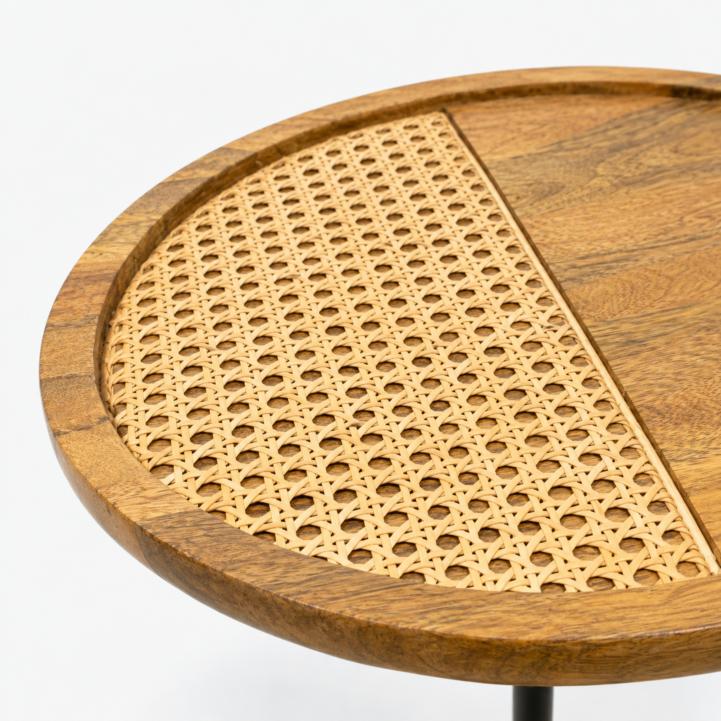 طاولة جانبية مستديرة بسطح من خشب المانجو، مصنوعة من قبل لايف ستايل-furniture-livingroom-sideandendtables-image-4