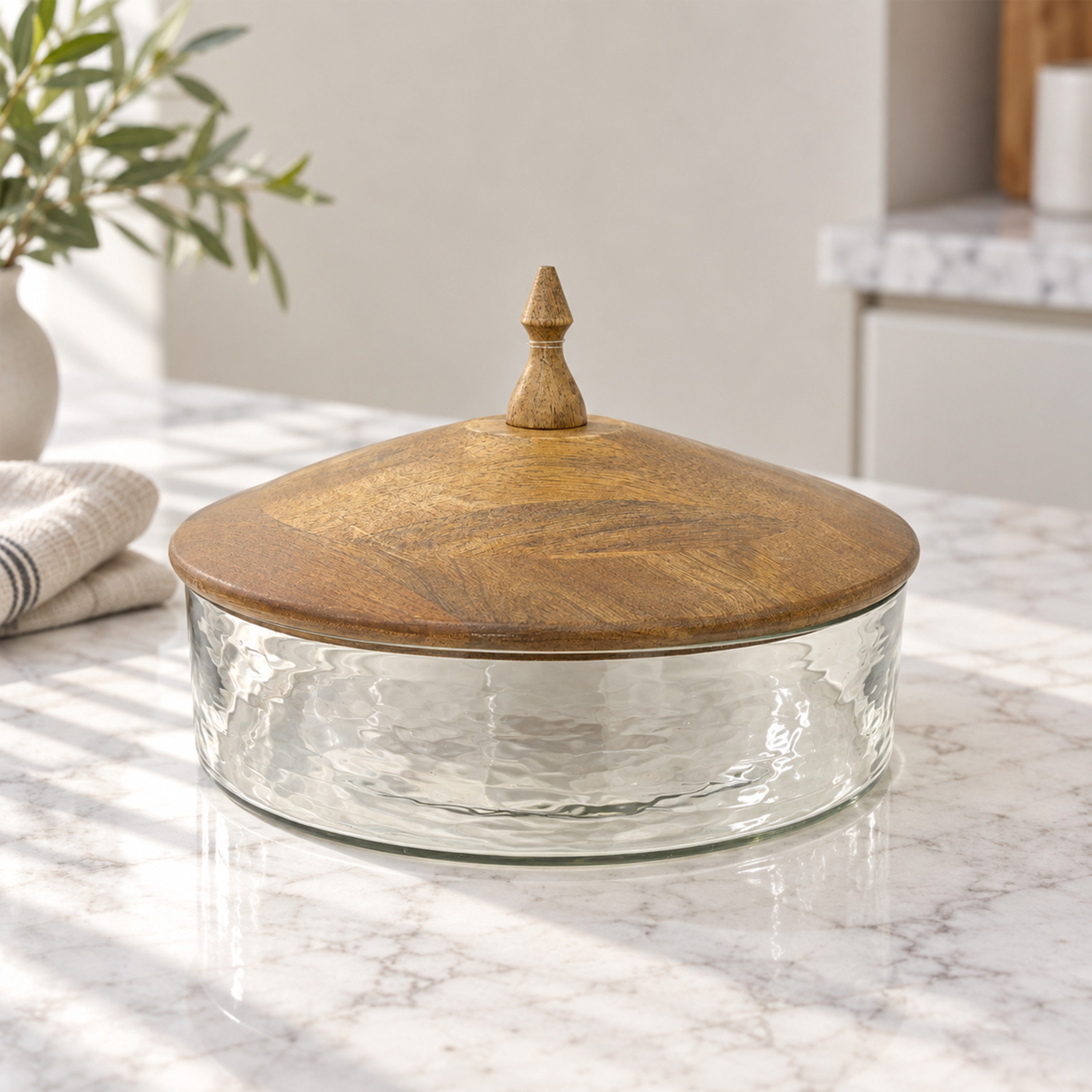 حامل كيك مقبب من خشب المانجو والزجاج من تصميم لايف ستايل - 27 سم-household-dining-serveware-cakestands-image-1