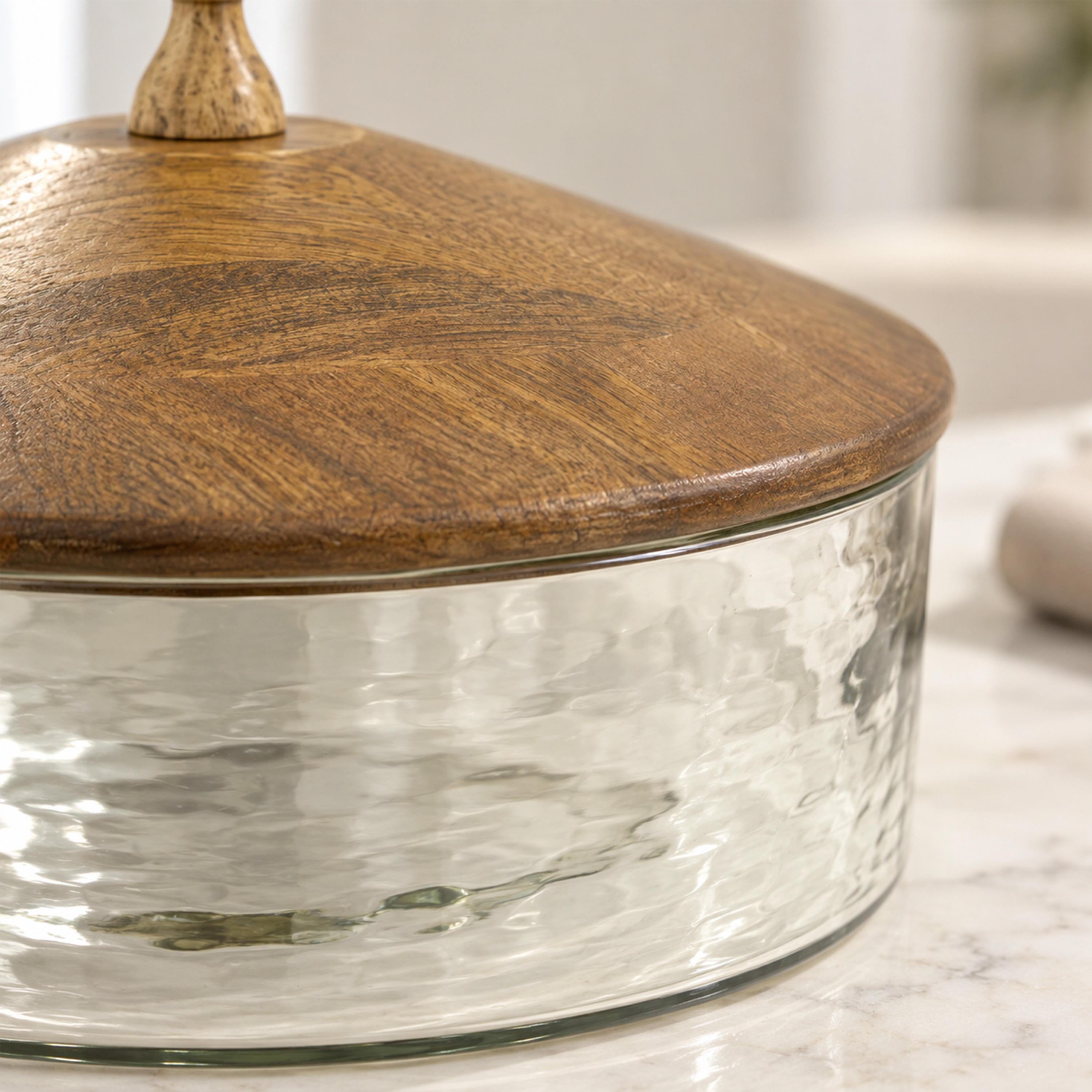 حامل كيك مقبب من خشب المانجو والزجاج من تصميم لايف ستايل - 27 سم-household-dining-serveware-cakestands-image-4