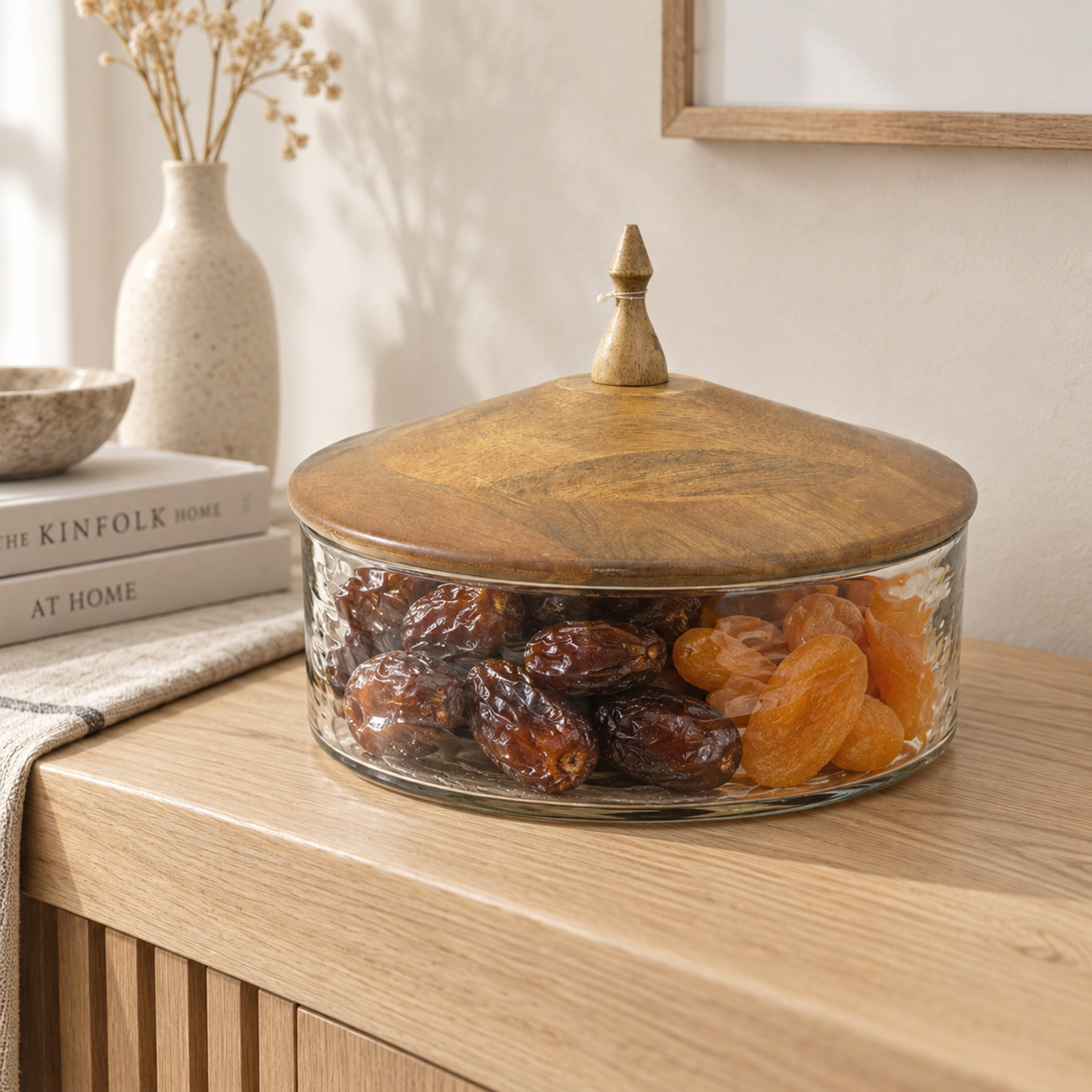 حامل كيك مقبب من خشب المانجو والزجاج من تصميم لايف ستايل - 27 سم-household-dining-serveware-cakestands-image-5