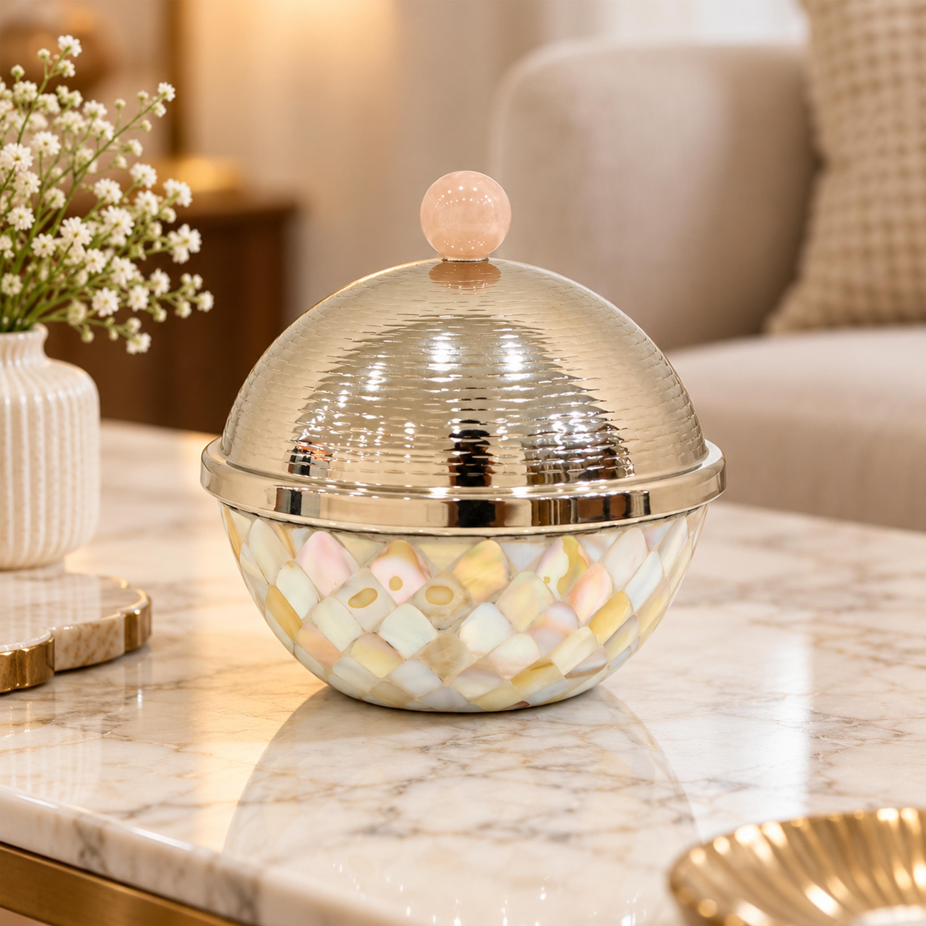 صندوق دائري من الفسيفساء المصنوعة من عرق اللؤلؤ مع غطاء مقبب، من إنتاج لايف ستايل-household-dining-serveware-servingplatters-image-5