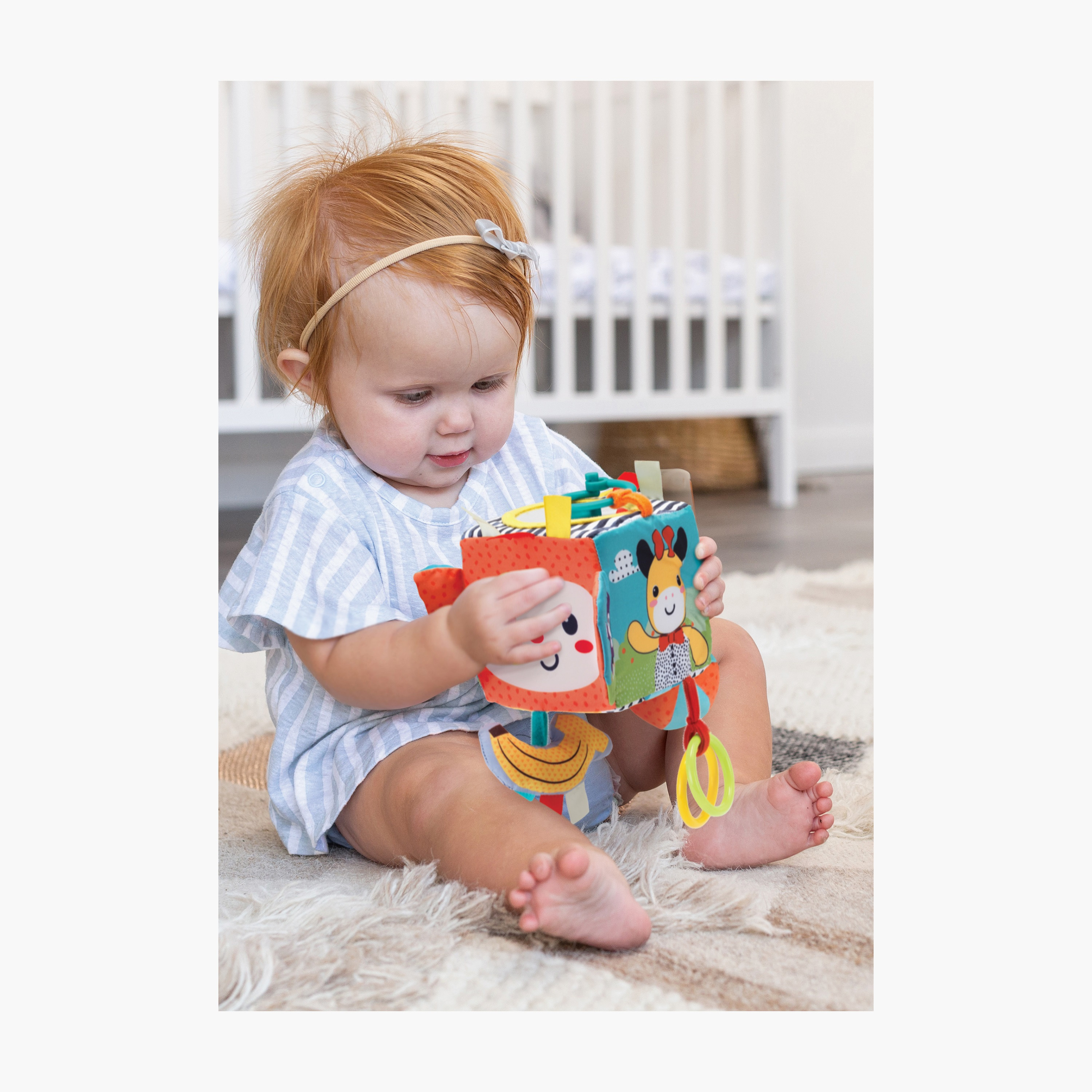 مكعب استكشاف حسي بألعاب قابلة للفصل بيك آند سيك من إنفانتينو-toys-babyandtoddlertoys-learningtoys-image-7