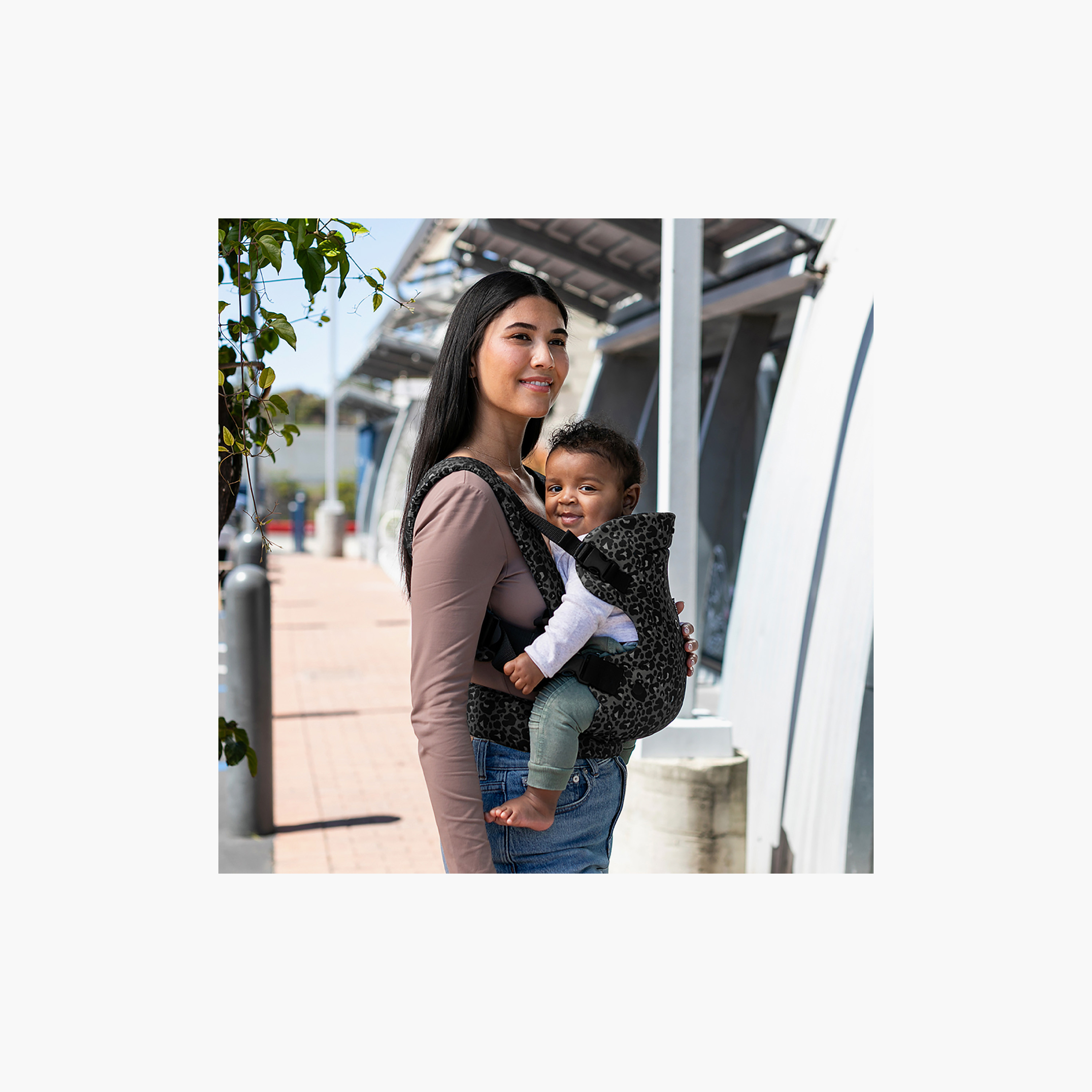 حمالة أطفال قابلة للتحويل 4 في 1 بمقعد مريح قابل للتعديل وحزام خصر من إنفانتينو-baby-gear-babycarriers-image-7