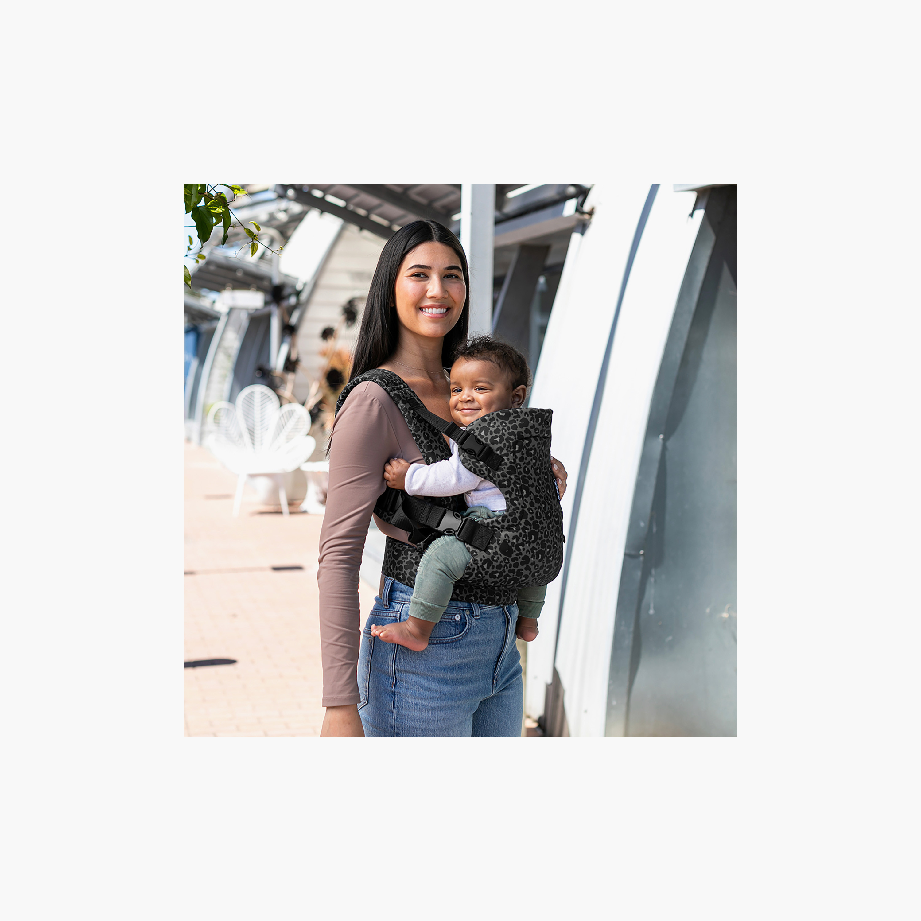 حمالة أطفال قابلة للتحويل 4 في 1 بمقعد مريح قابل للتعديل وحزام خصر من إنفانتينو-baby-gear-babycarriers-image-8
