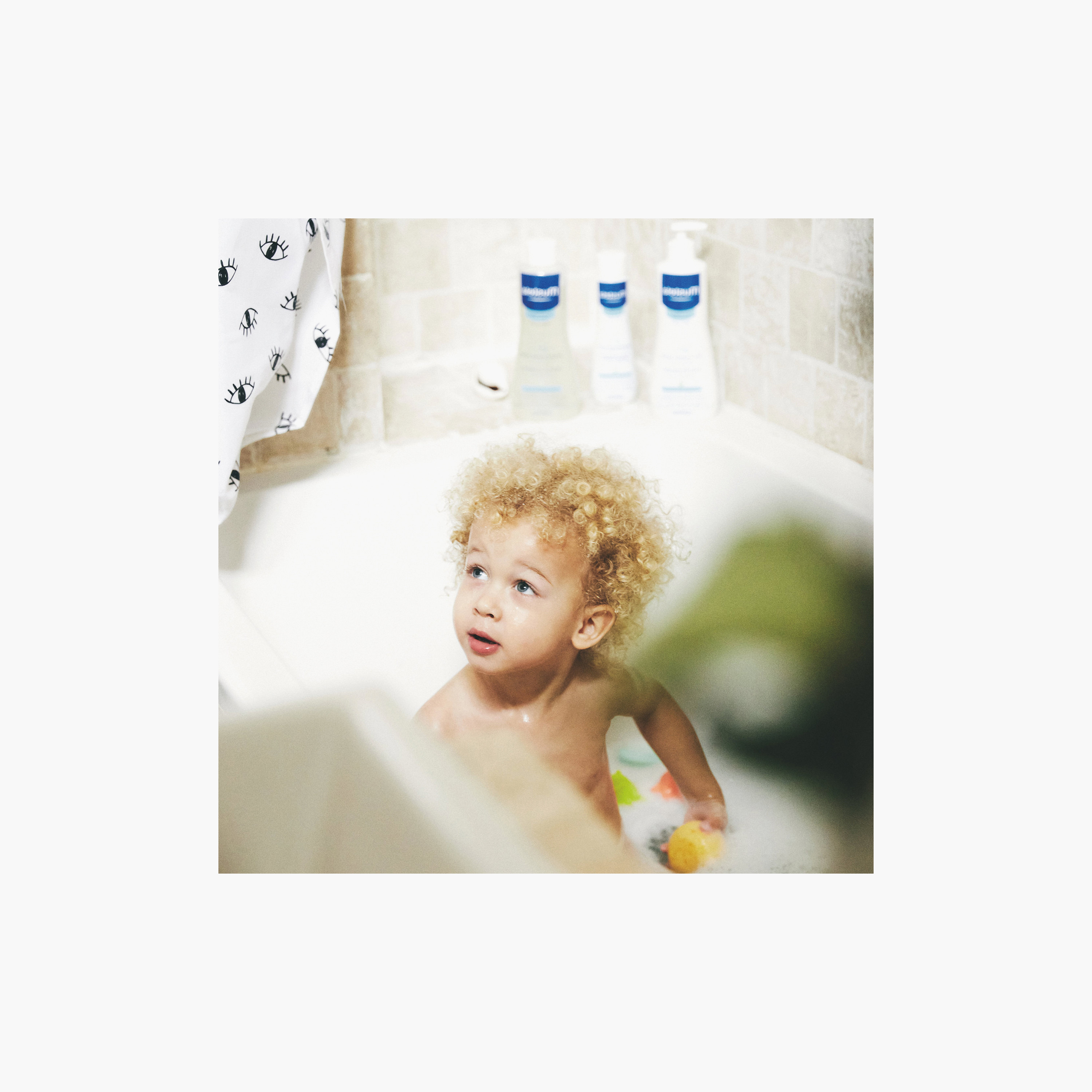 شامبو لطيف بالأفوكادو المزروع عضوياً - 200 مل من موستيلا-baby-bathandcare-hairbodyskincare-shampooandconditioner-image-5