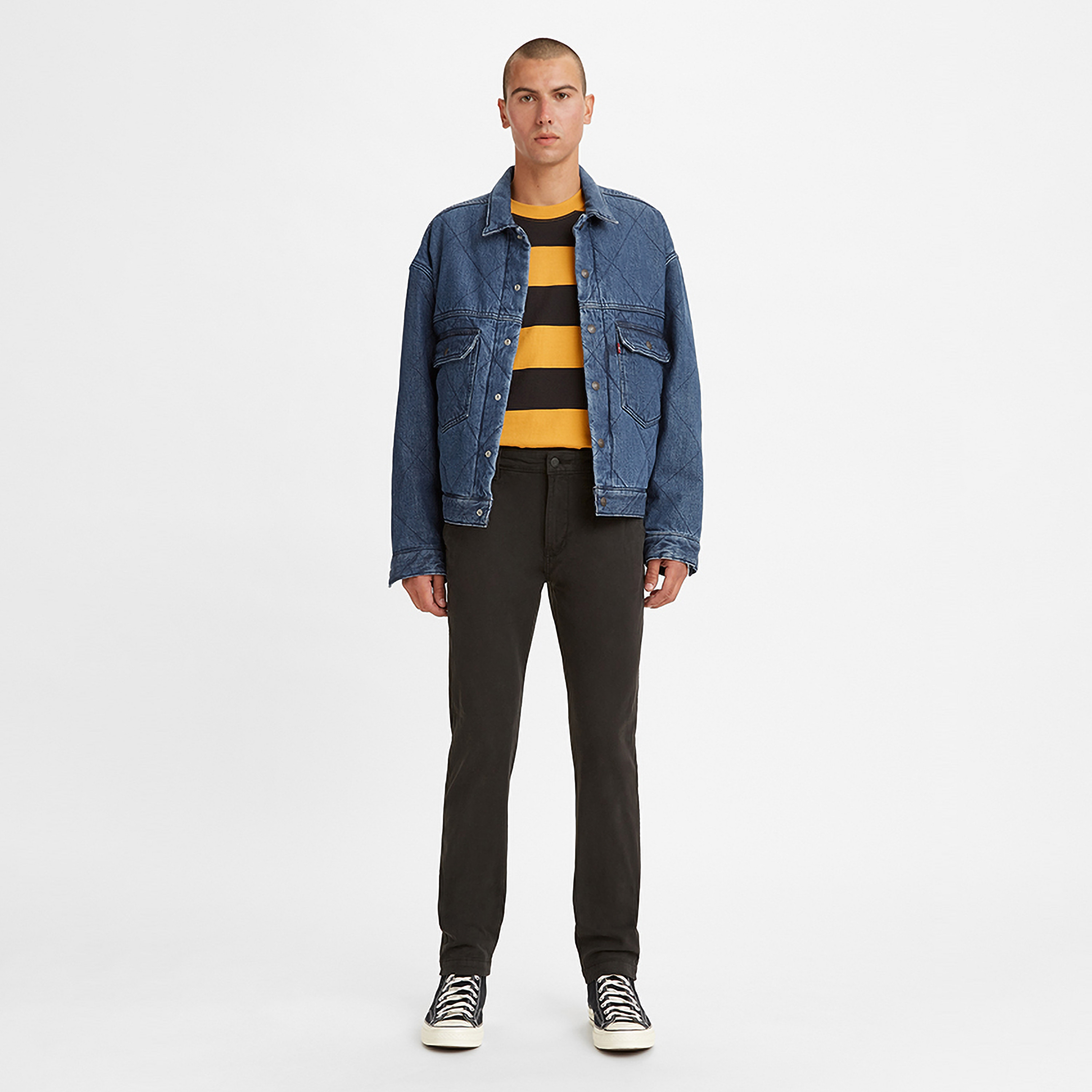Levi's Plain Slim Fit Mid-Rise Chinos-men-clothing-bottoms-trousersandchinos-chinos-image-4
