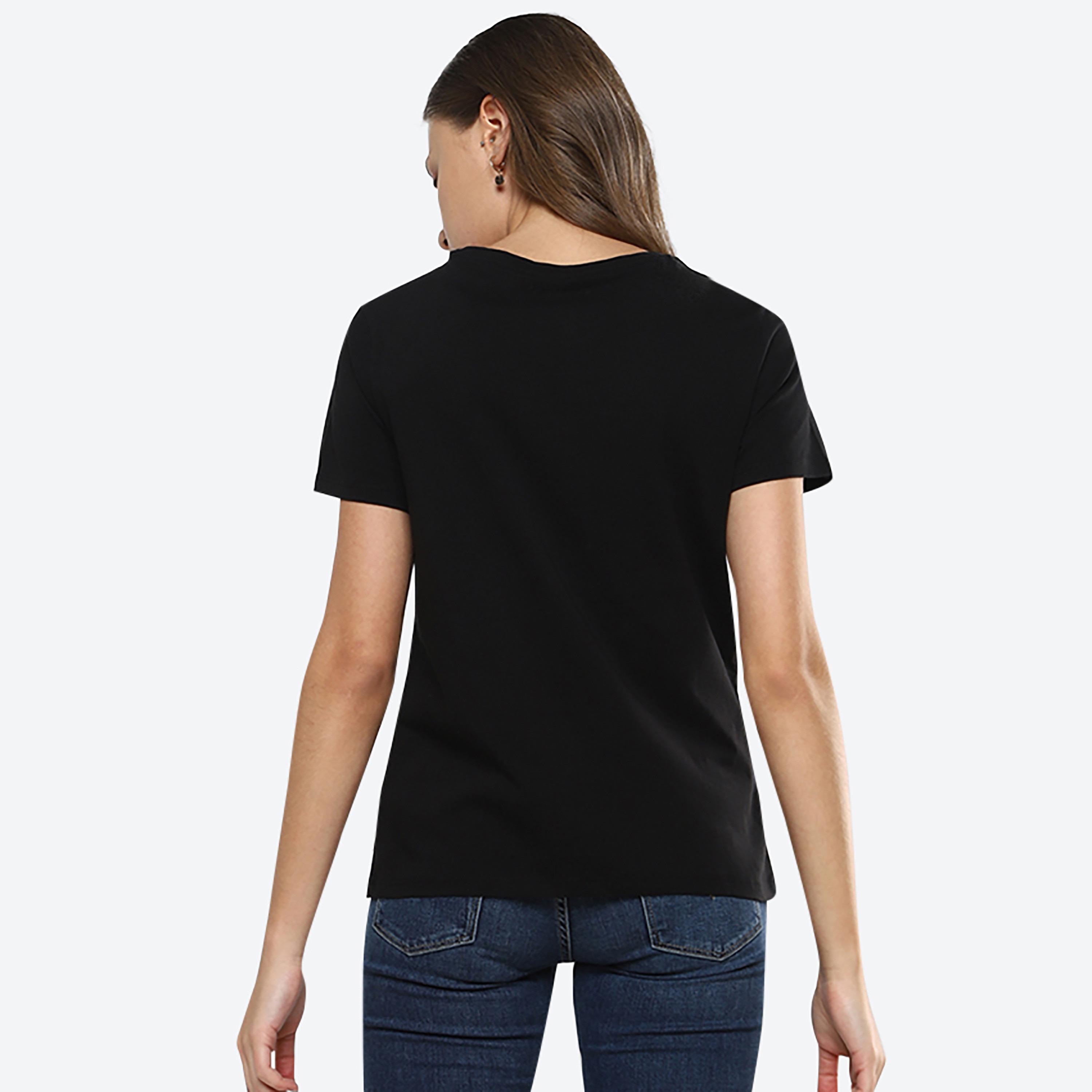 تي شيرت نسائي بأكمام قصيرة وياقة دائرية وشعار Levi-women-clothing-tshirts-image-3
