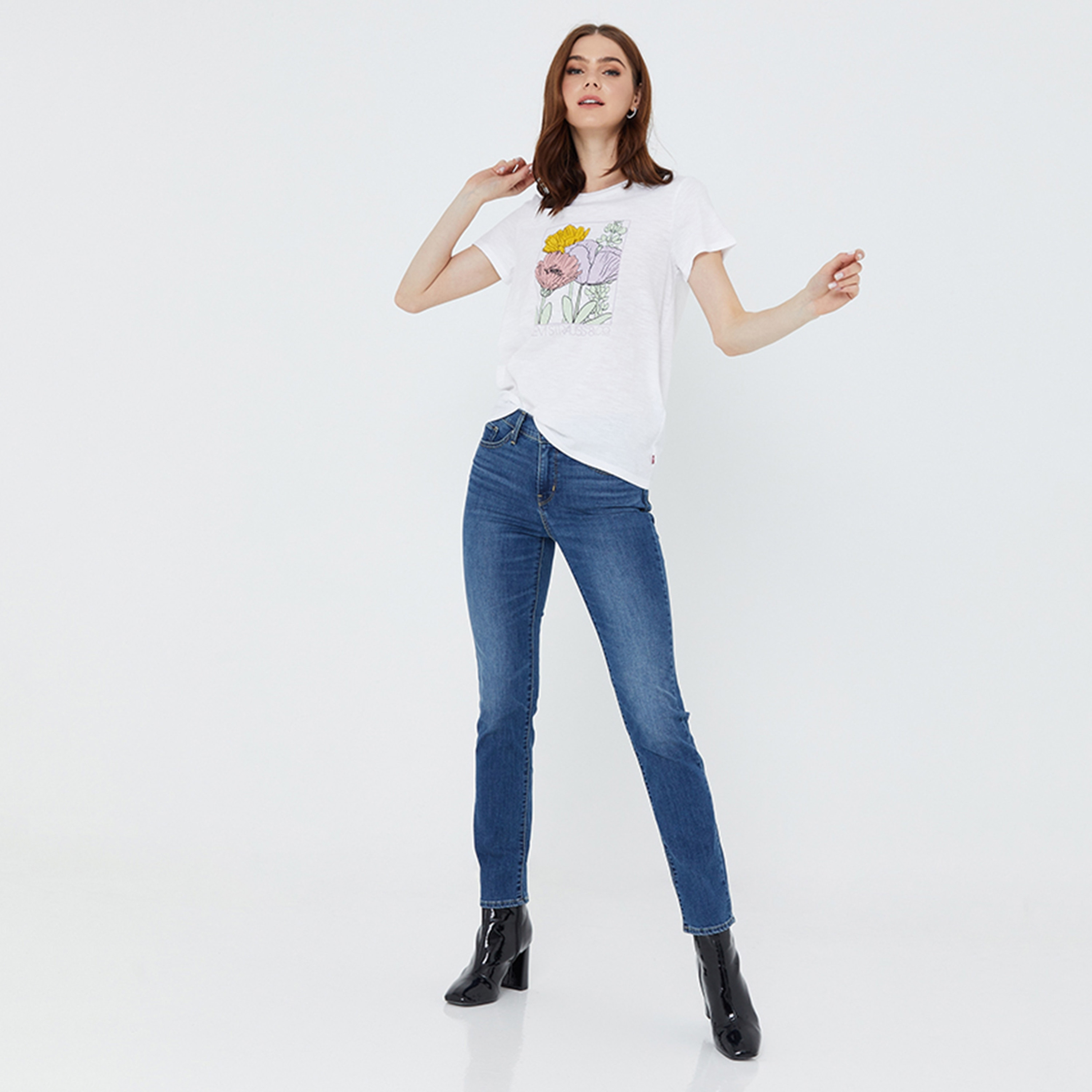 Levi's Floral Round Neck Short Sleeves Women's T-Shirt-women-clothing-tshirts-image-2