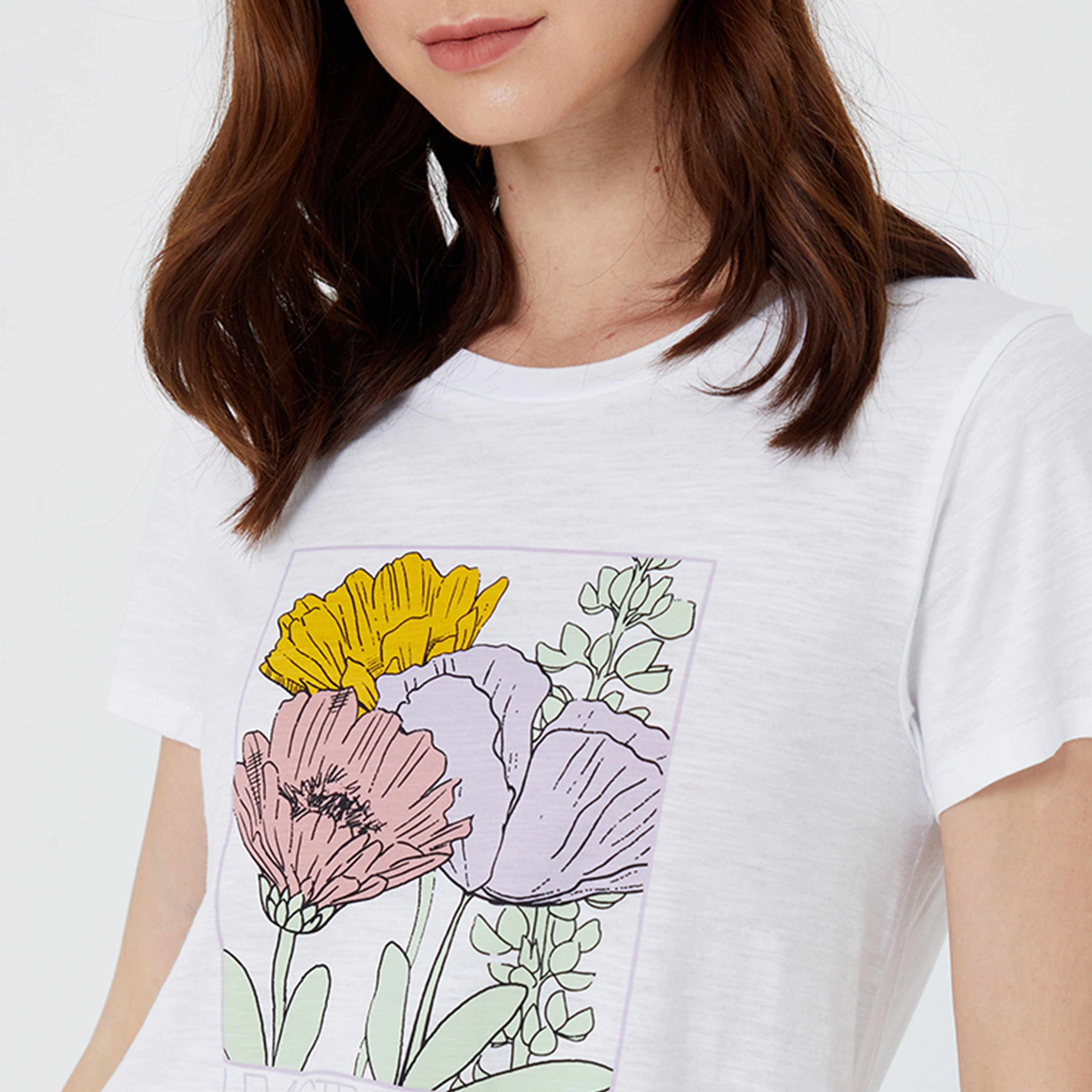 Levi's Floral Round Neck Short Sleeves Women's T-Shirt-women-clothing-tshirts-image-3