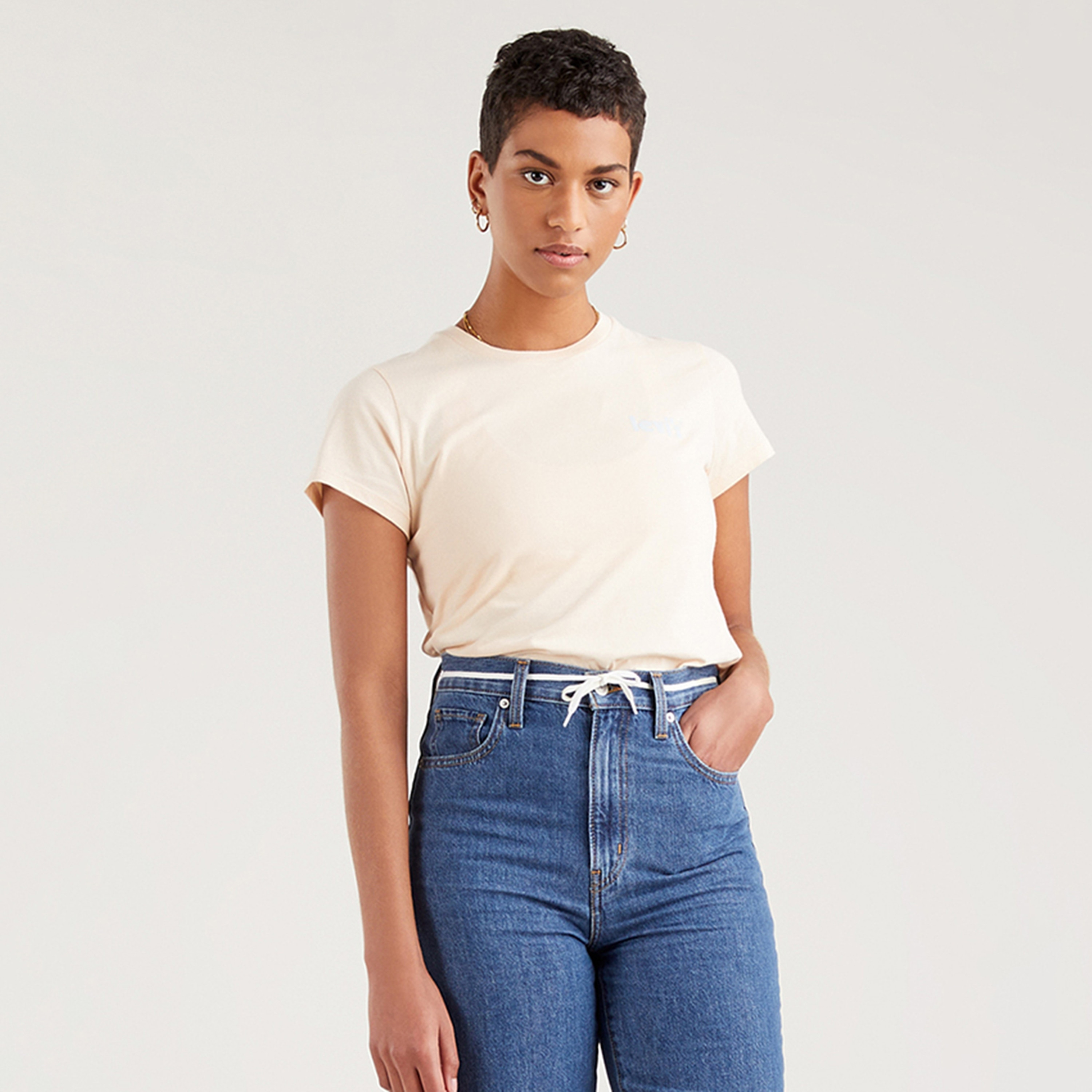 Levi's Plain Round Neck Short Sleeves Women's T-Shirt-women-clothing-tshirts-image-1