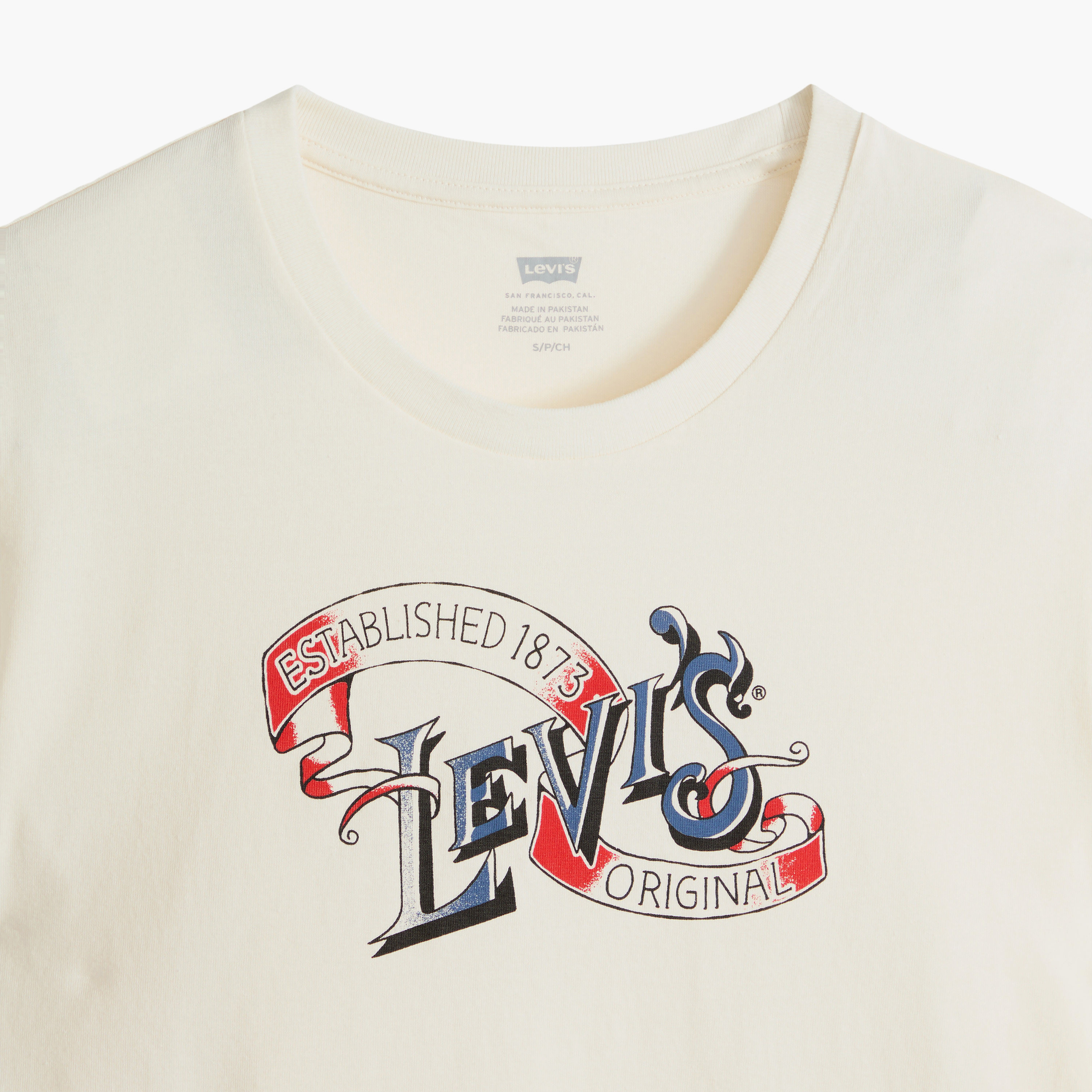 تي شيرت نسائي بطبعة جرافيك وياقة دائرية وأكمام قصيرة من ليفايس-women-clothing-tshirts-image-6