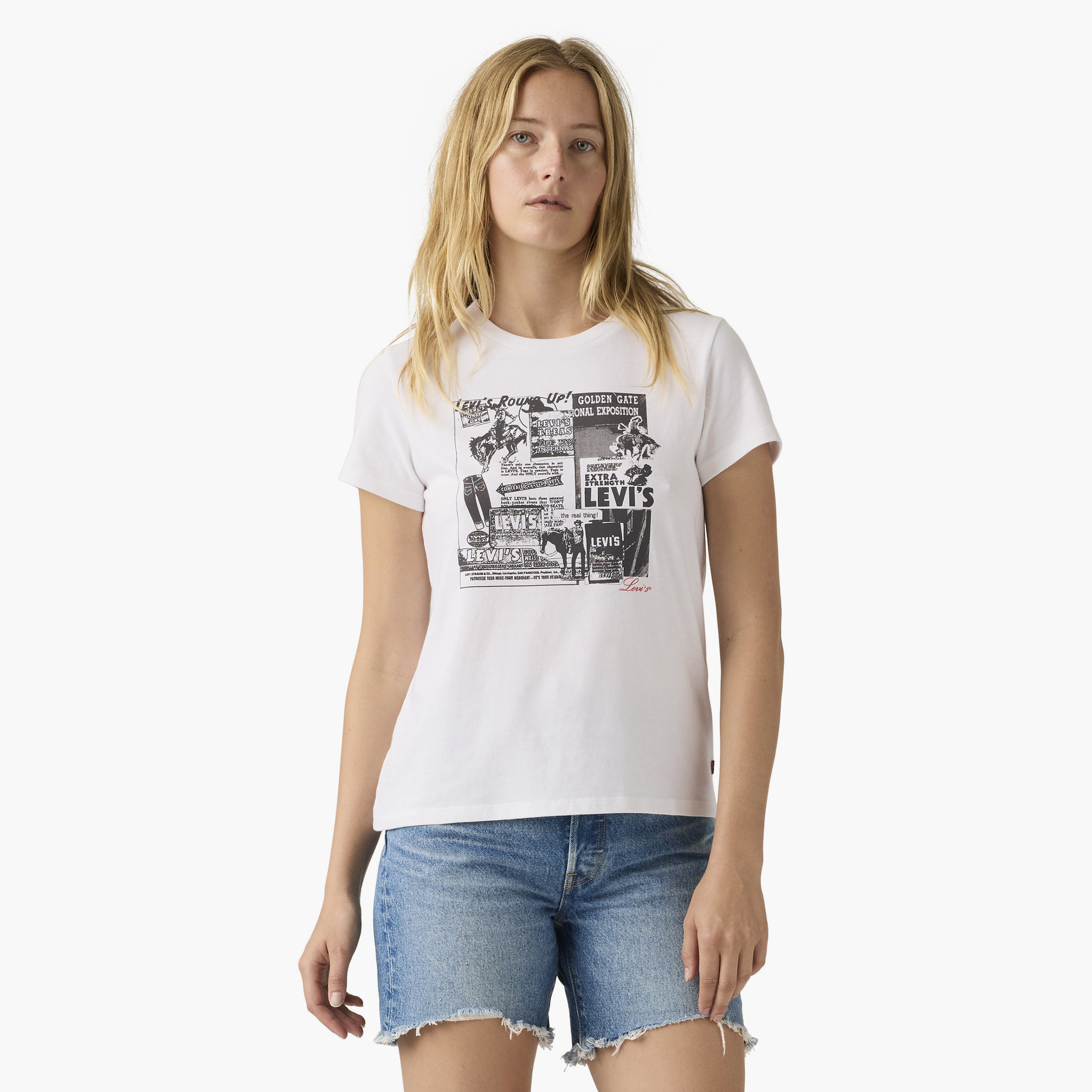 تي شيرت نسائي بطبعة جرافيك وياقة دائرية وأكمام قصيرة من ليفايس-women-clothing-tshirts-image-1