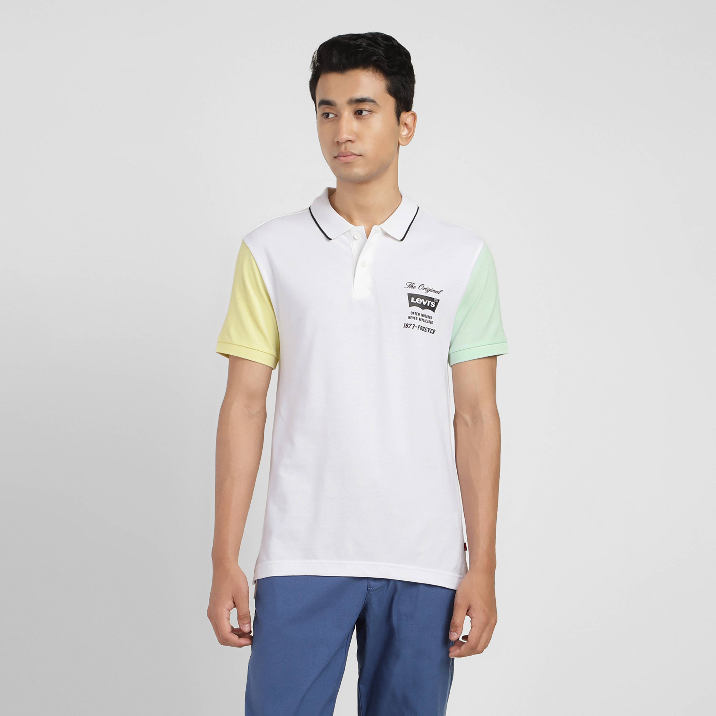 بولو تي شيرت ذو ياقة من ليفايز بأكمام قصيرة مع كلر بلوك-men-clothing-tshirtsandpolos-polos-image-1
