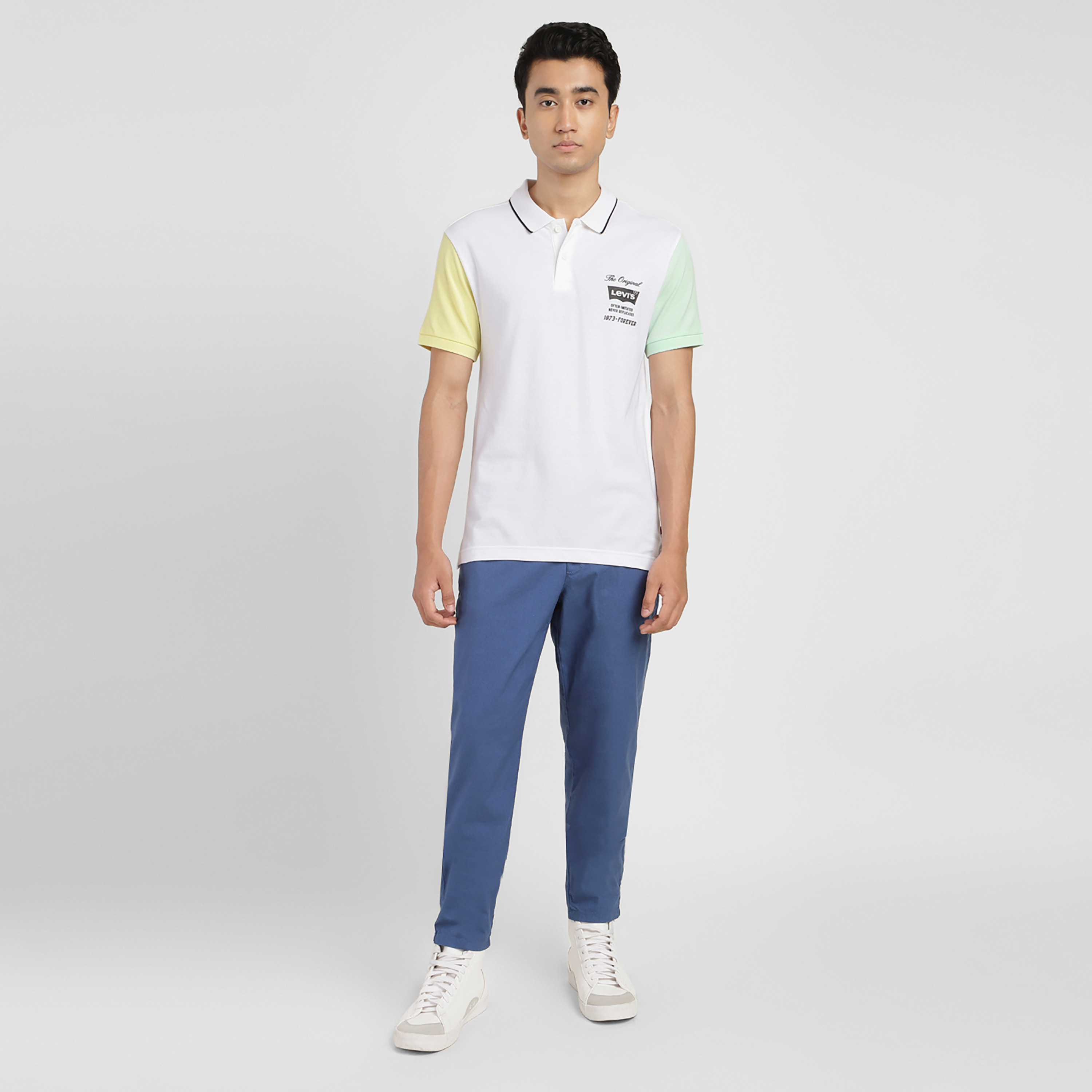 بولو تي شيرت ذو ياقة من ليفايز بأكمام قصيرة مع كلر بلوك-men-clothing-tshirtsandpolos-polos-image-2