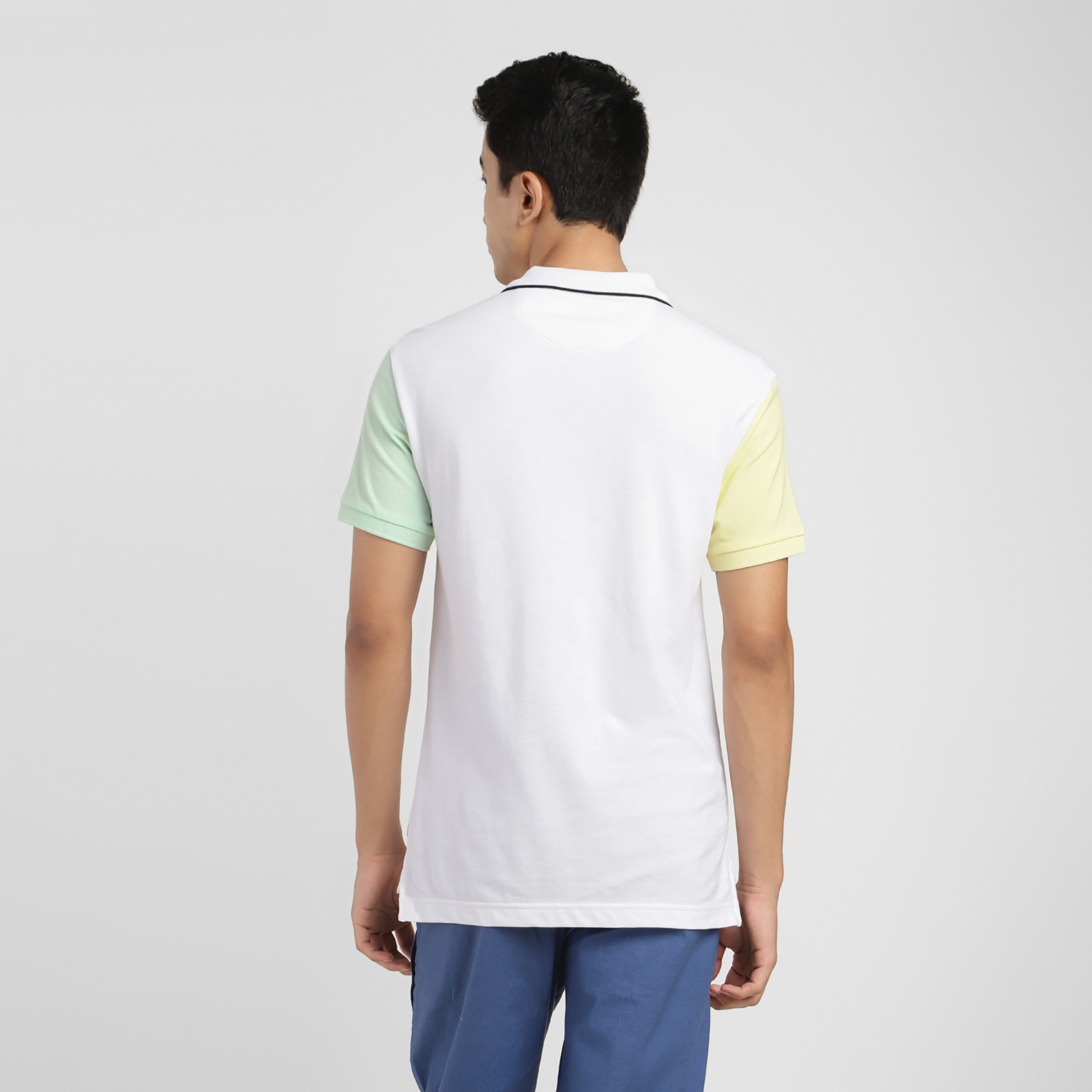 بولو تي شيرت ذو ياقة من ليفايز بأكمام قصيرة مع كلر بلوك-men-clothing-tshirtsandpolos-polos-image-4