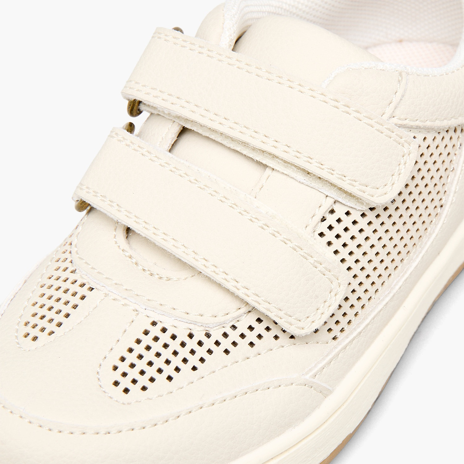 حذاء سنيكرز بشريط إغلاق لاصق للأولاد من جونيورز-boys-shoes-sneakers-image-7