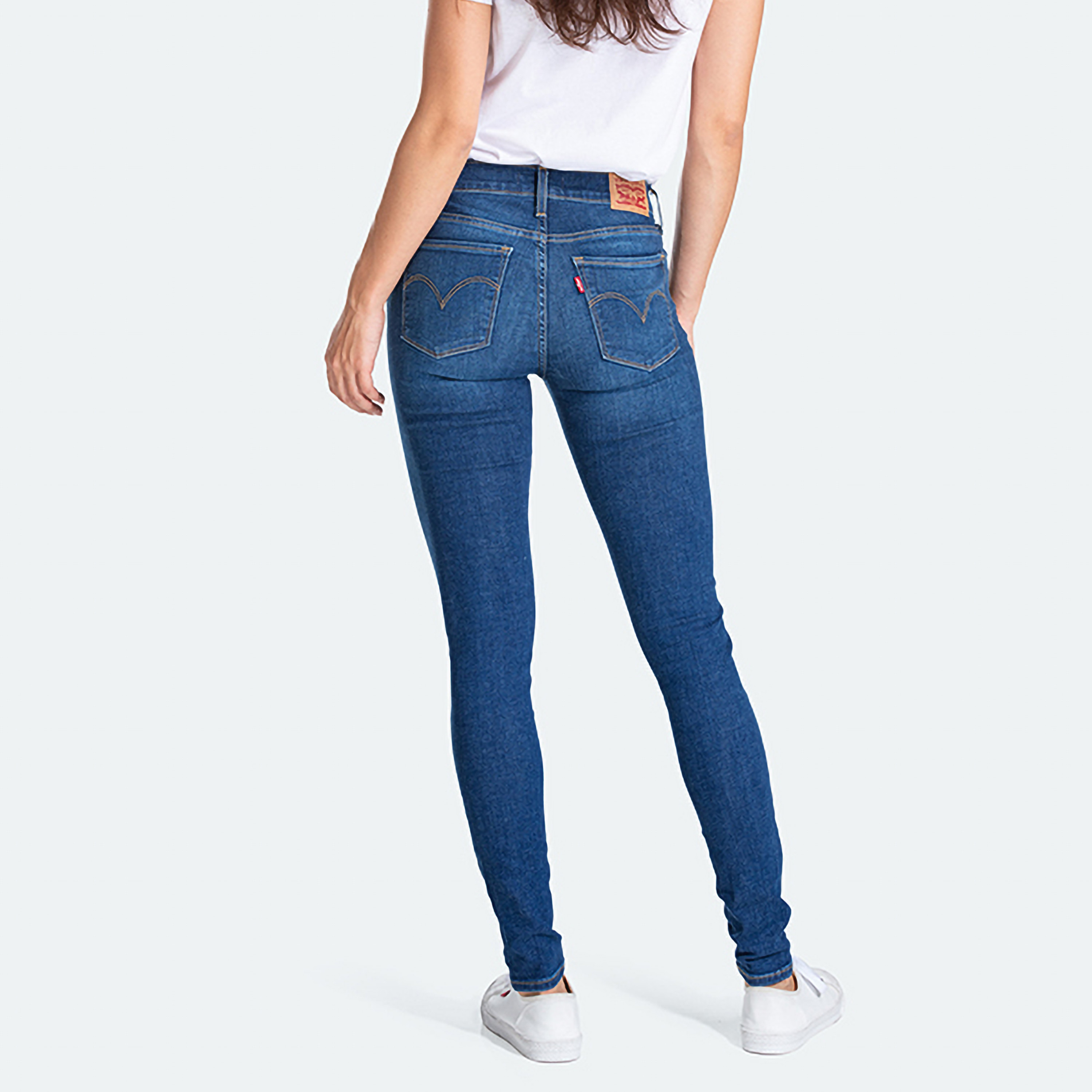 بنطال جينز من ليفايز بلون ازرق ذو اسكيني فت وجيب متوسط الارتفاع-women-clothing-bottoms-jeans-image-2