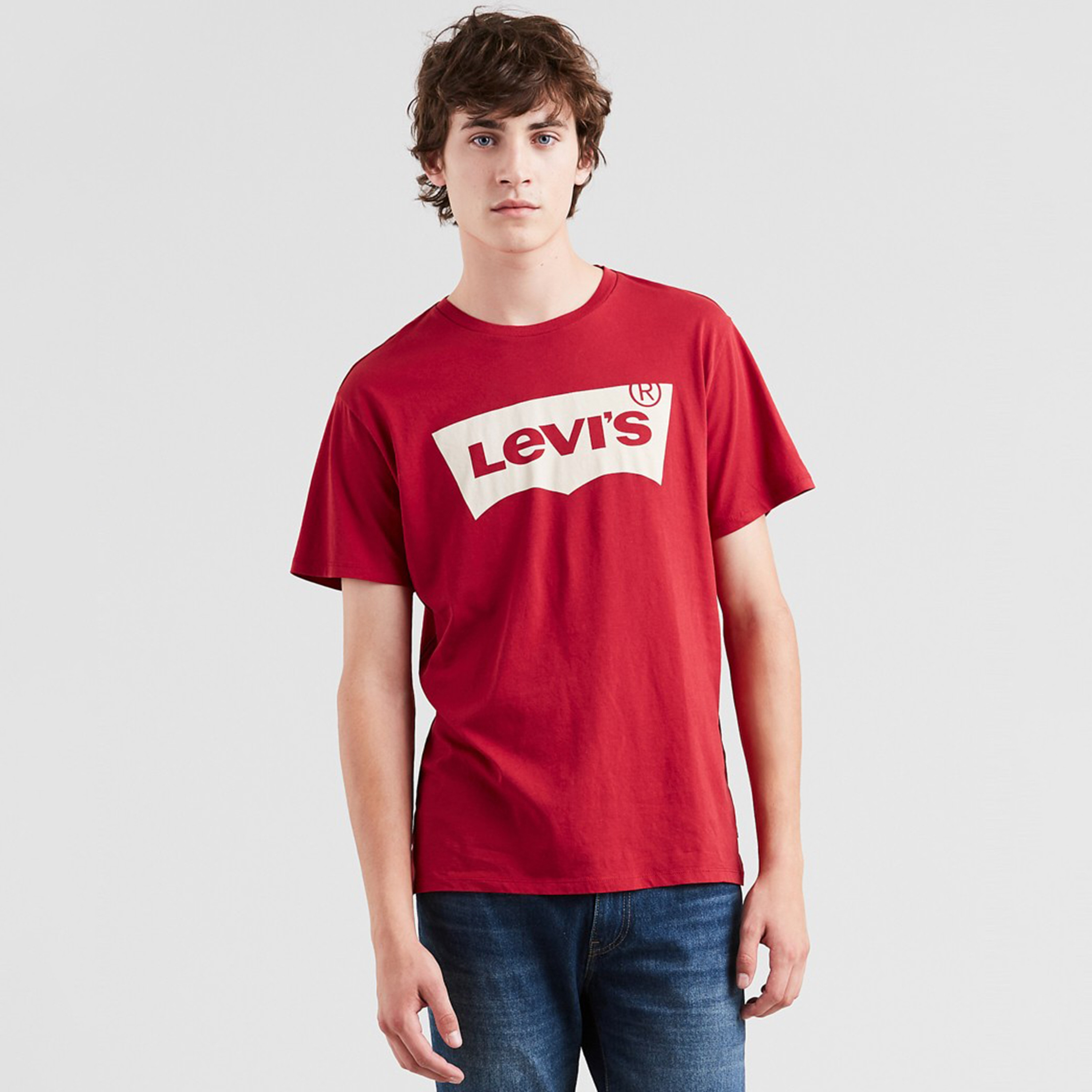  تي شيرت رجالي بأكمام قصيرة ورقبة دائرية وشعار من ليفايس-men-clothing-tshirtsandpolos-tshirts-image-1