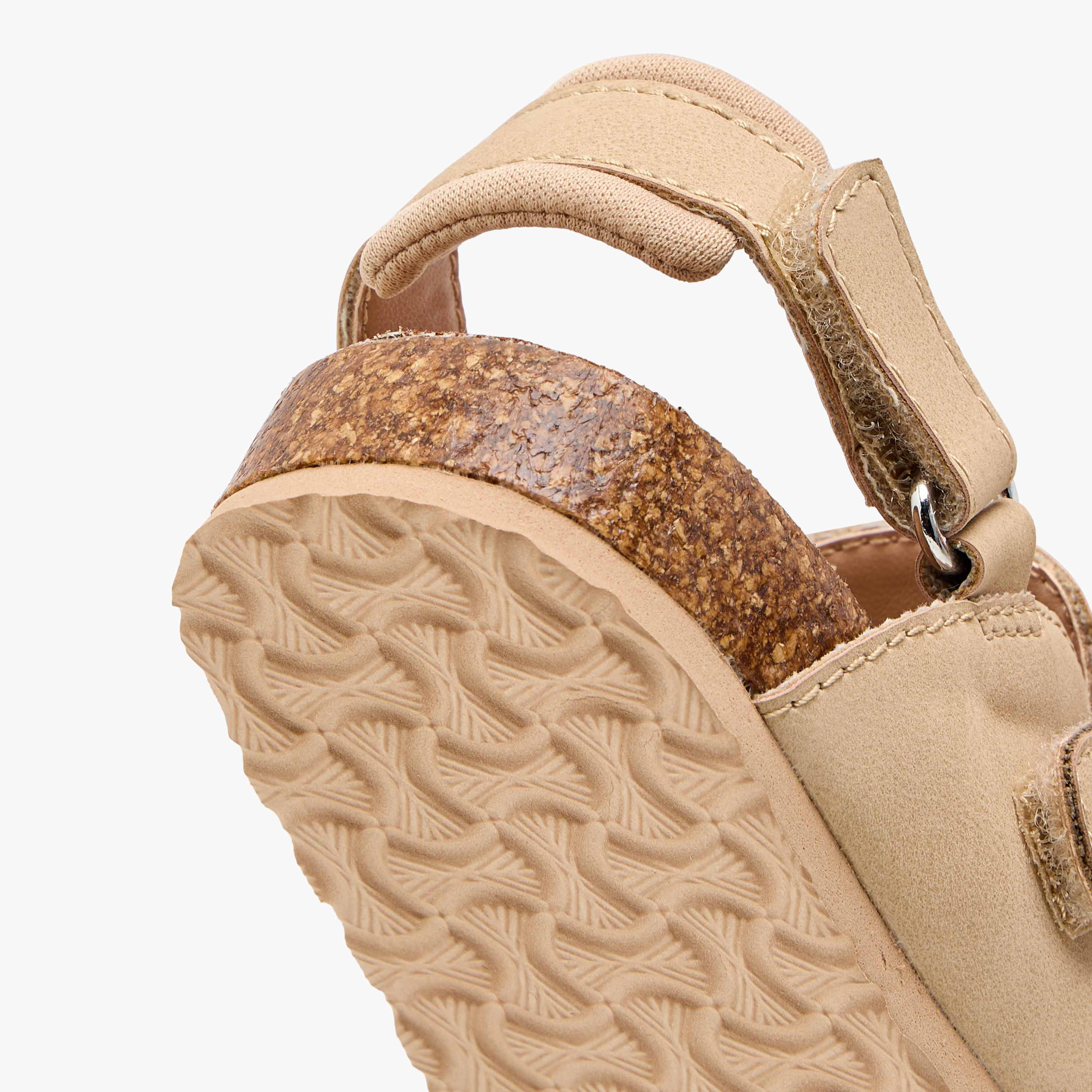 صندل بشريط إغلاق لاصق وتفاصيل مفرغة من جونيورز-girls-shoes-sandals-image-10