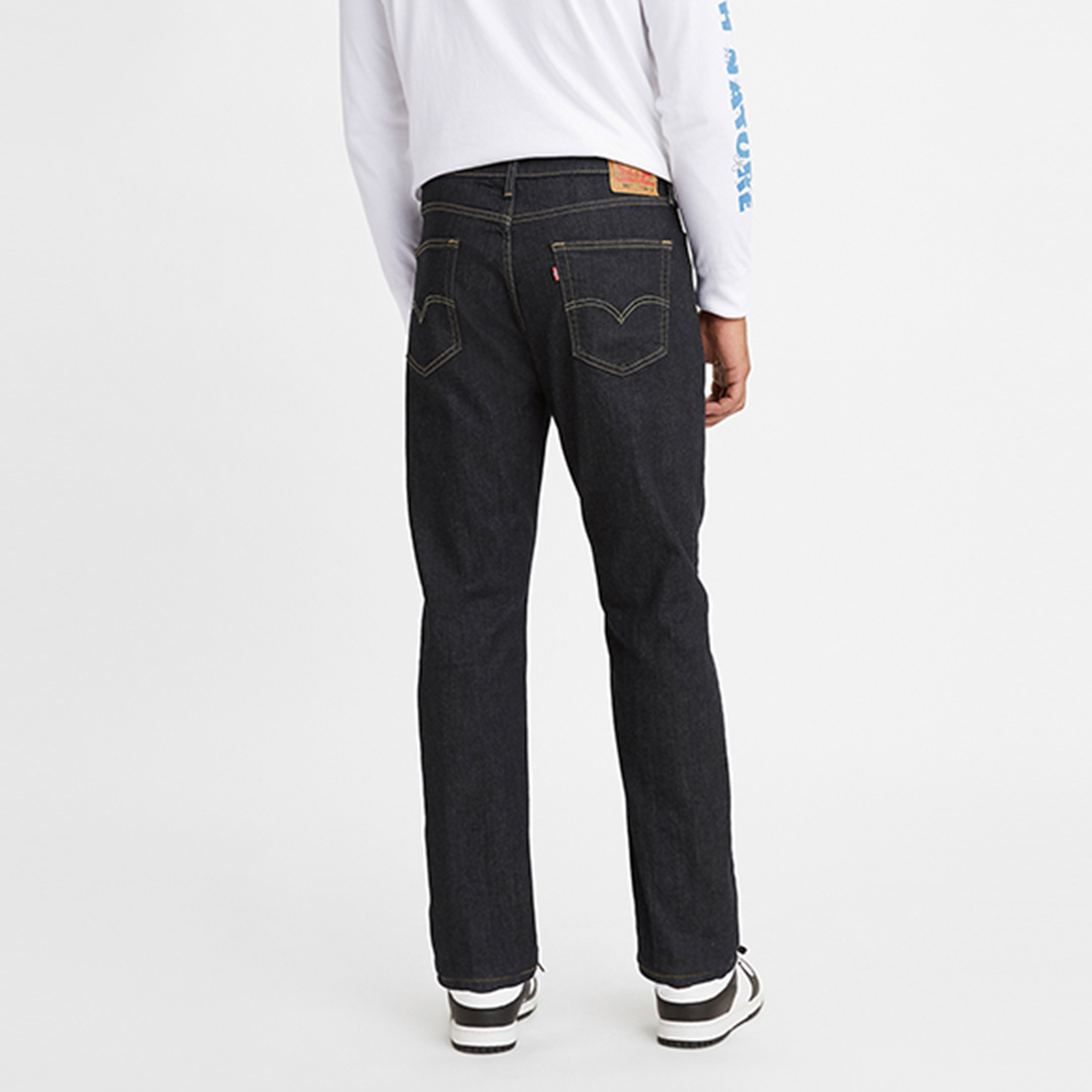 بنطلون جينز رجالي 541 ضيق أسود اللون بخمسة جيوب، مقاس 32 من ليفايس-men-clothing-jeans-image-4