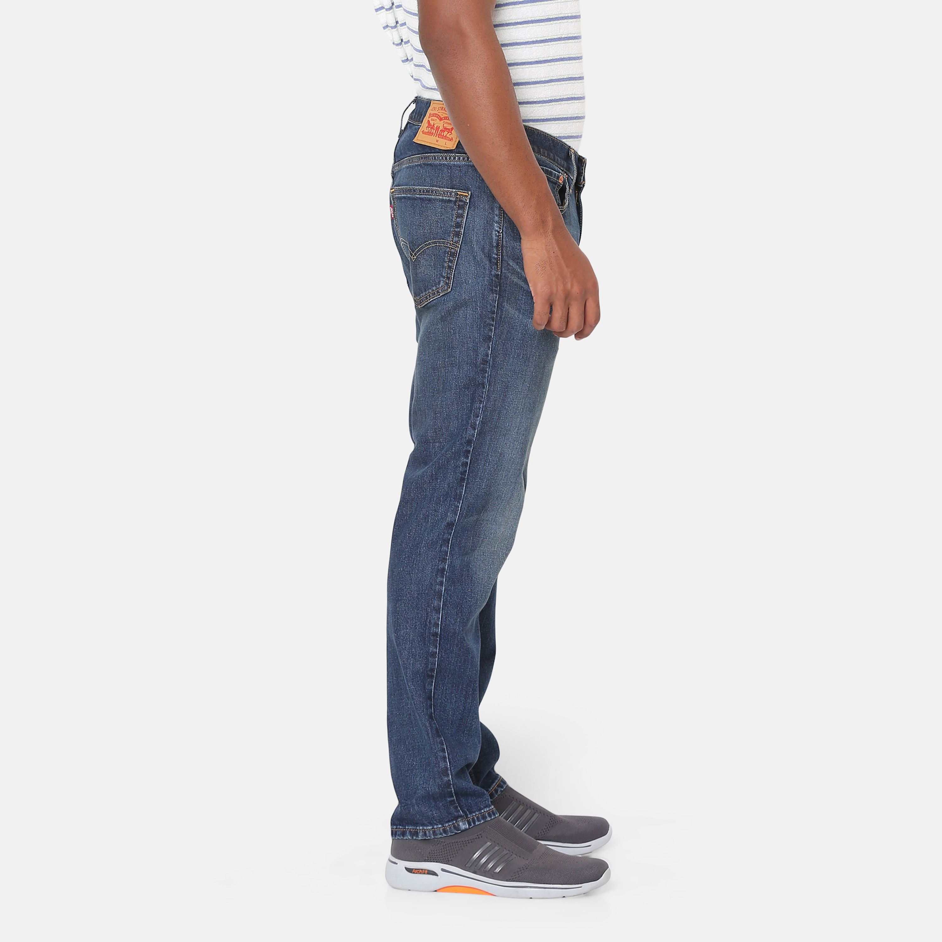 بنطال جينز رجالي Levi's 541 مدبب باللون النيلي و5 جيوب-men-clothing-bottoms-jeans-image-3