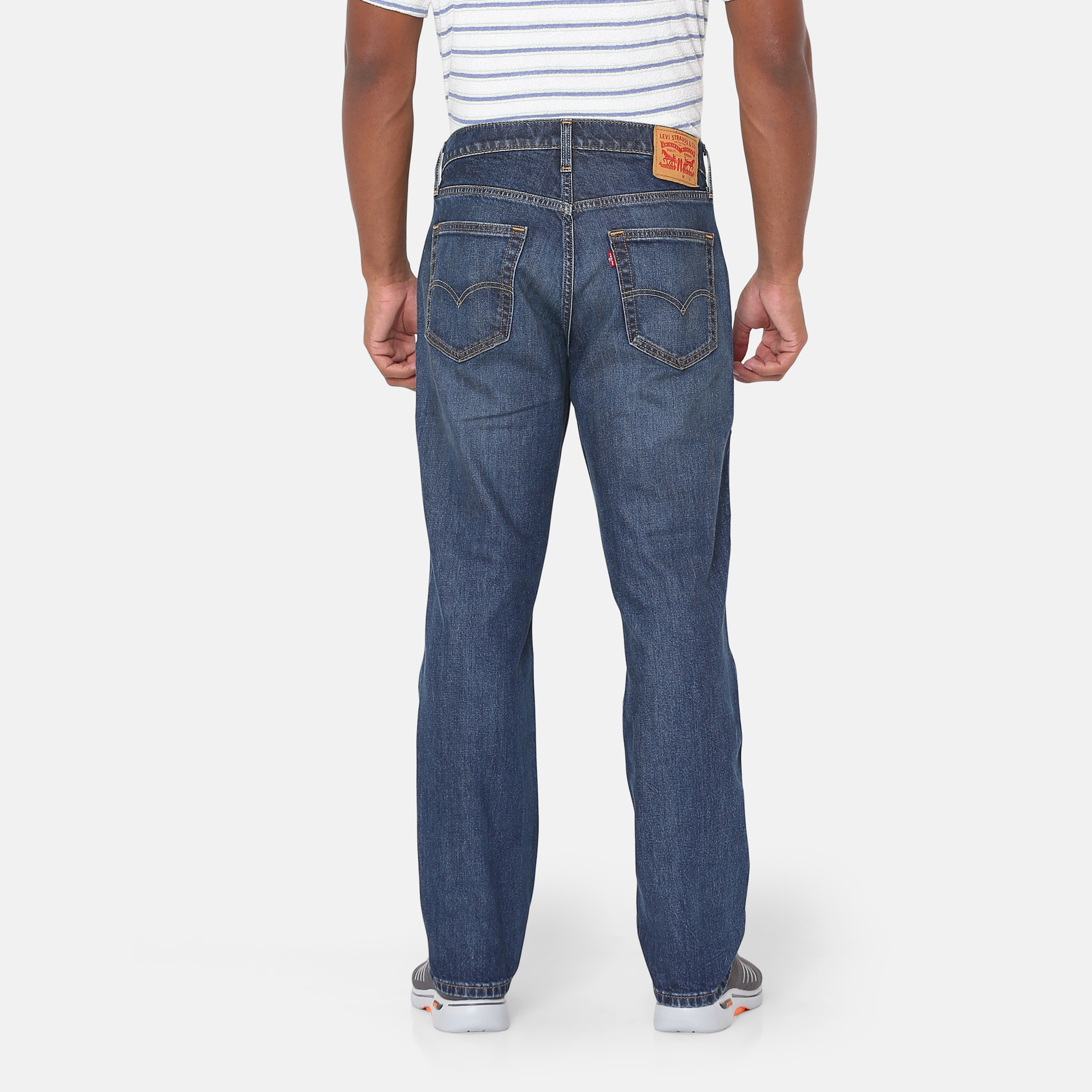 بنطال جينز رجالي Levi's 541 مدبب باللون النيلي و5 جيوب-men-clothing-bottoms-jeans-image-4