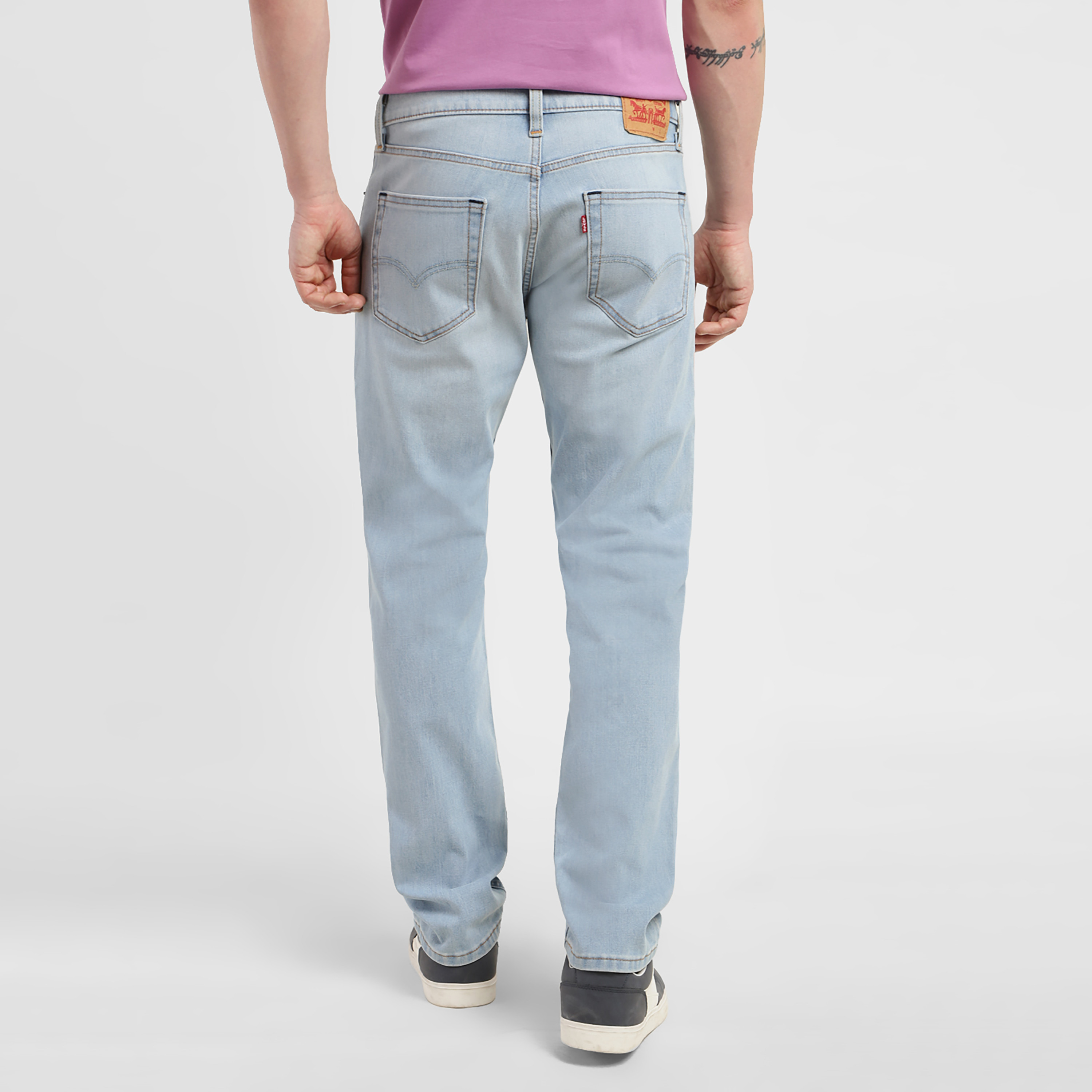 بنطال جينز من ليفايز 511 ذو قصة ضيقة وجيب متوسط الارتفاع-men-clothing-bottoms-jeans-image-4