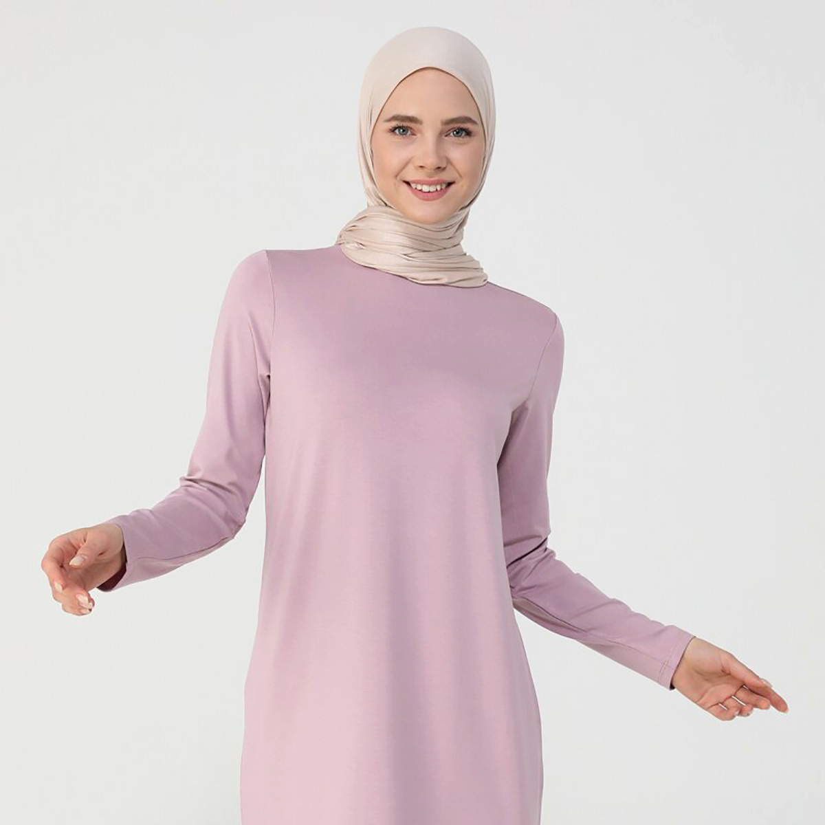 Modanisa Women Pink Solid Crew Neck Tunic-women-clothing-shirtsandblouses-blouses-image-4