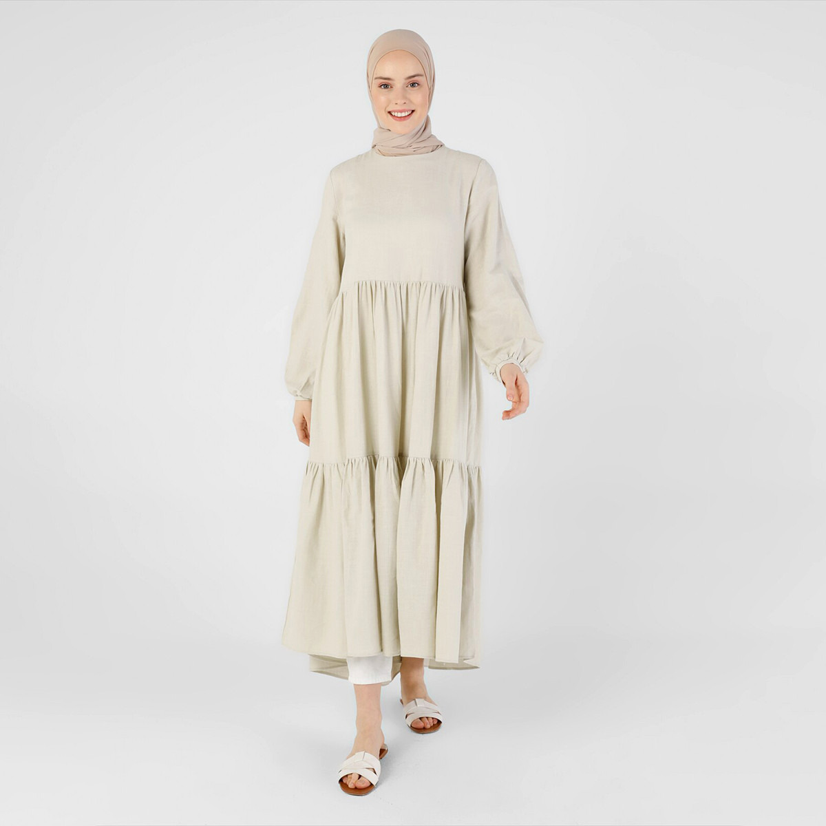  فستان ماكسي نسائي من مودانيسا بلون بيج سادة بسحاب خلفي وياقة عالية-women-clothing-dresses-image-9