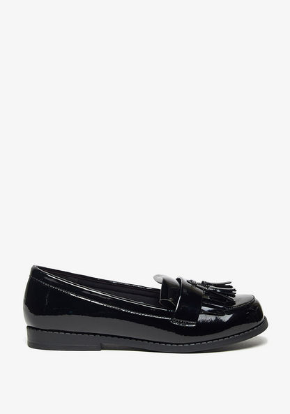 Juniors Solid Slip-On Loafers with Tassel Detail-Girl%27s Casual Shoes-image-0
