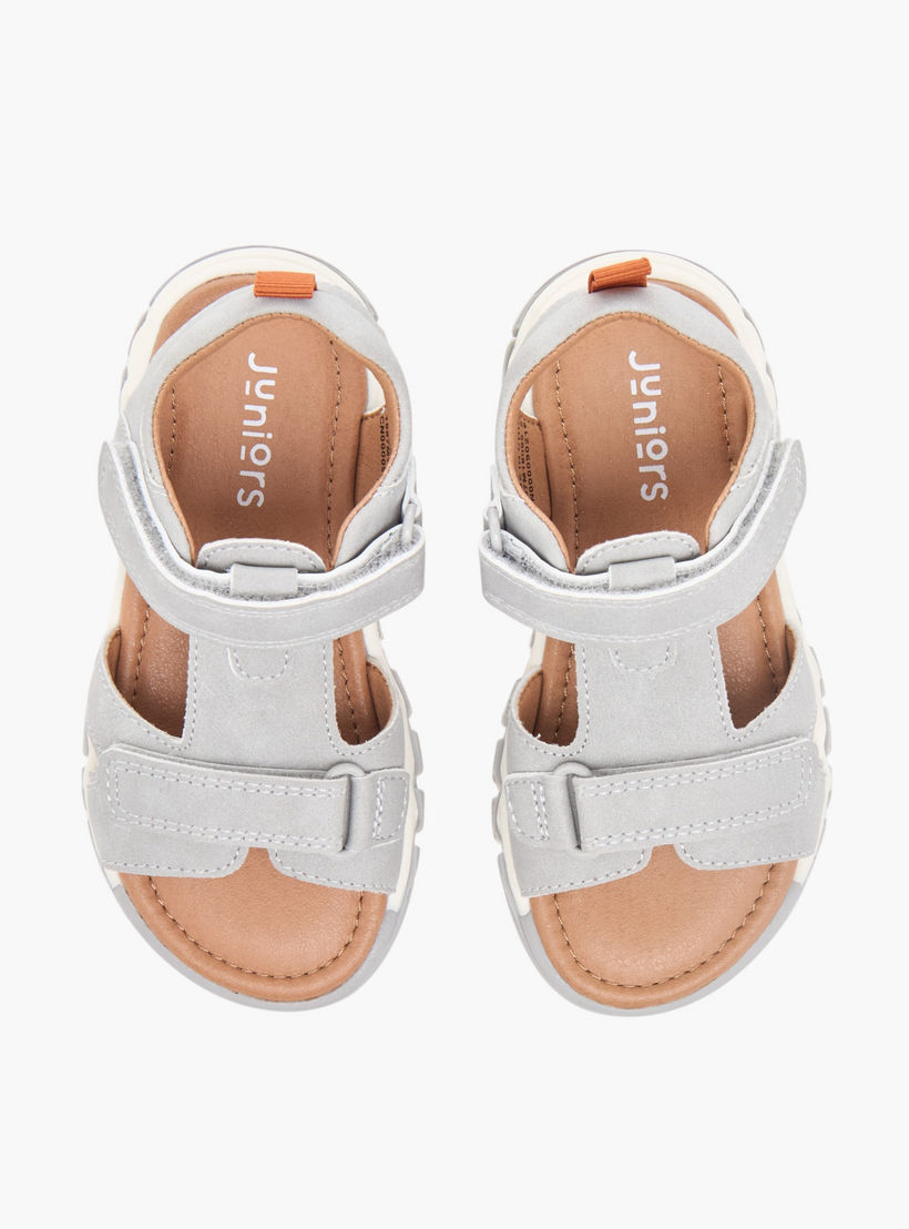 صندل خفيف بتفاصيل مغرّزة وشريط إغلاق لاصق للأولاد من كابا-boys-shoes-sandals-image-1