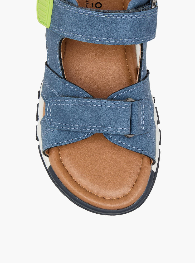 صندل بمقدمة مفتوحة وشريط إغلاق لاصق للأولاد من جونيورز-boys-shoes-sandals-image-3