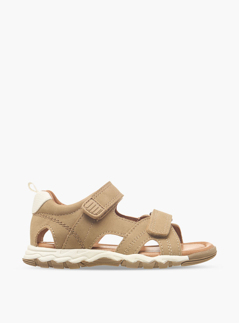 صندل بمقدمة مفتوحة وشريط إغلاق لاصق للأولاد من جونيورز-boys-shoes-sandals-image-2