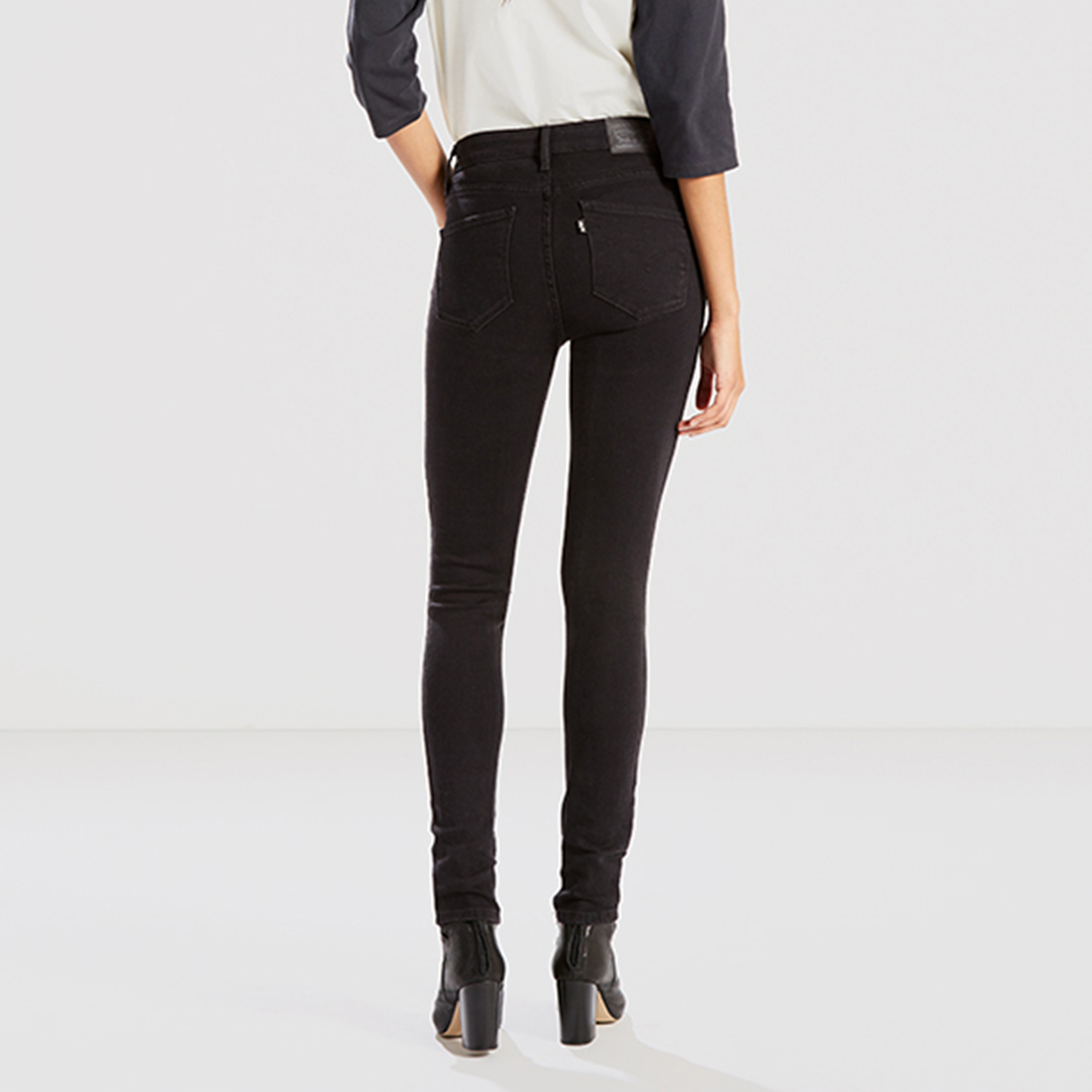 ليفايز - بنطال جينز خصر مرتفع تصميم سكيني - أسود-women-clothing-bottoms-jeans-image-2