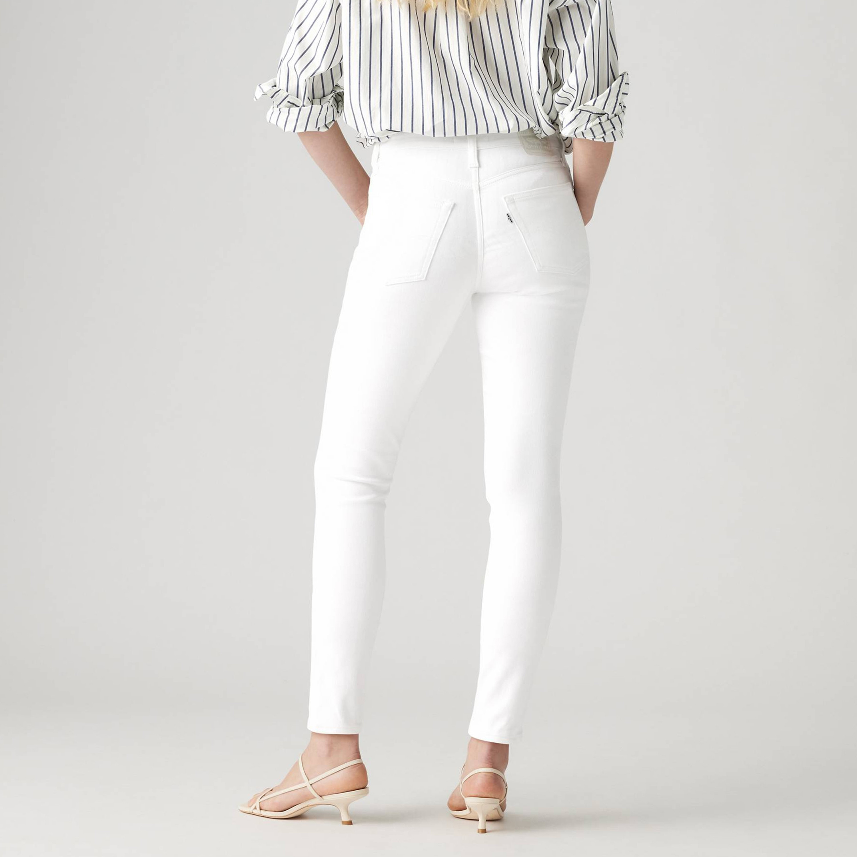 جينز نسائي 721 بقصة ضيقة أبيض بخمسة جيوب من ليفايس-women-clothing-bottoms-jeans-image-4