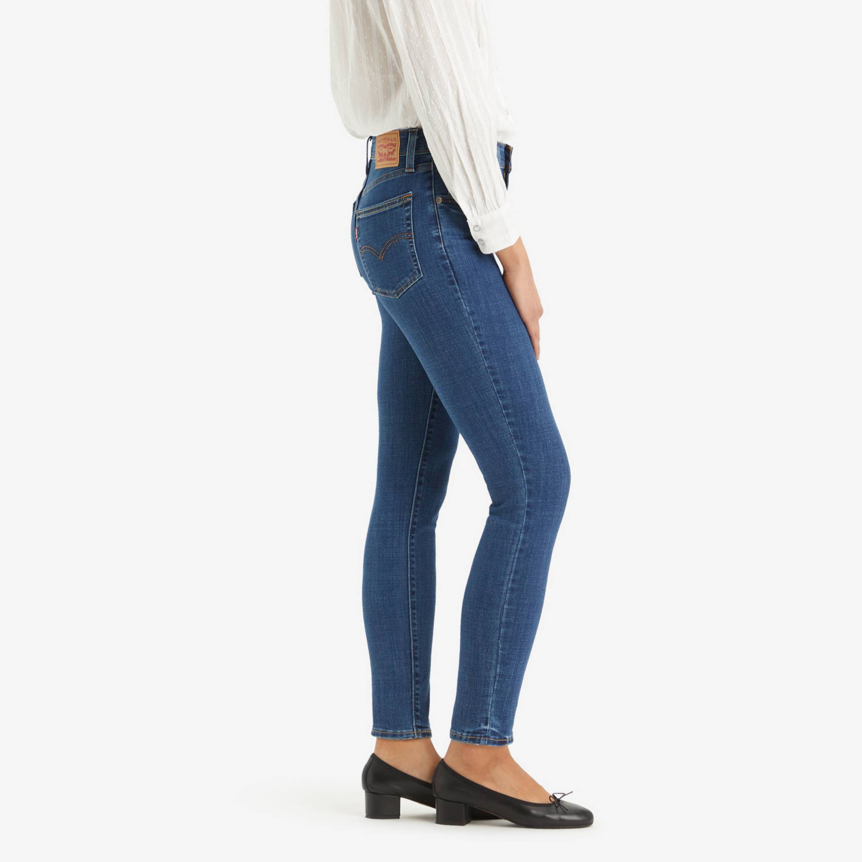  جينز نسائي 721 بقصة ضيقة بخمسة جيوب باللون الأزرق من ليفايس-women-clothing-bottoms-jeans-image-3