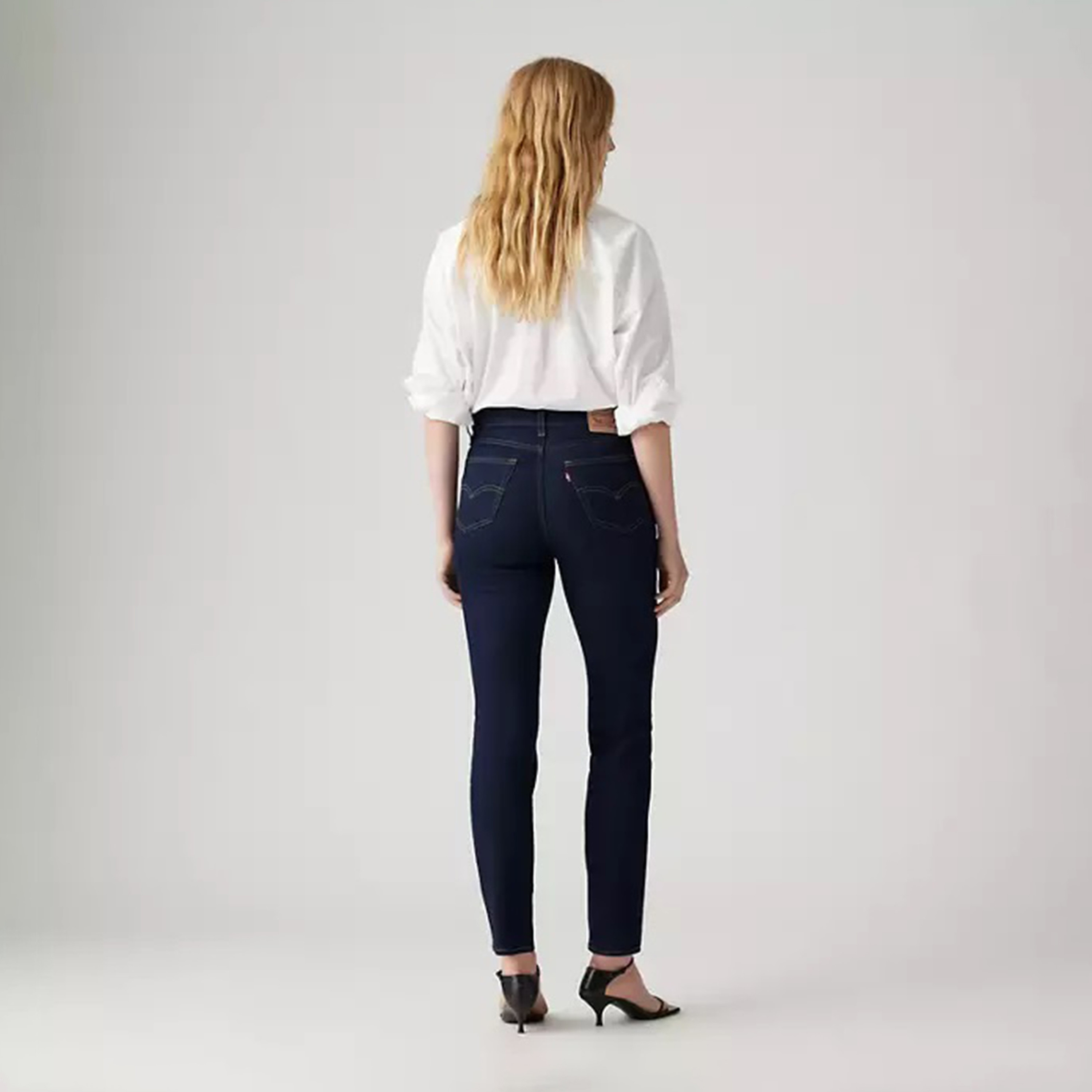 بنطلون جينز نسائي من Levi's 724 عالي الارتفاع باللون الأزرق الداكن درزة داخلية 30-women-clothing-bottoms-jeans-image-3