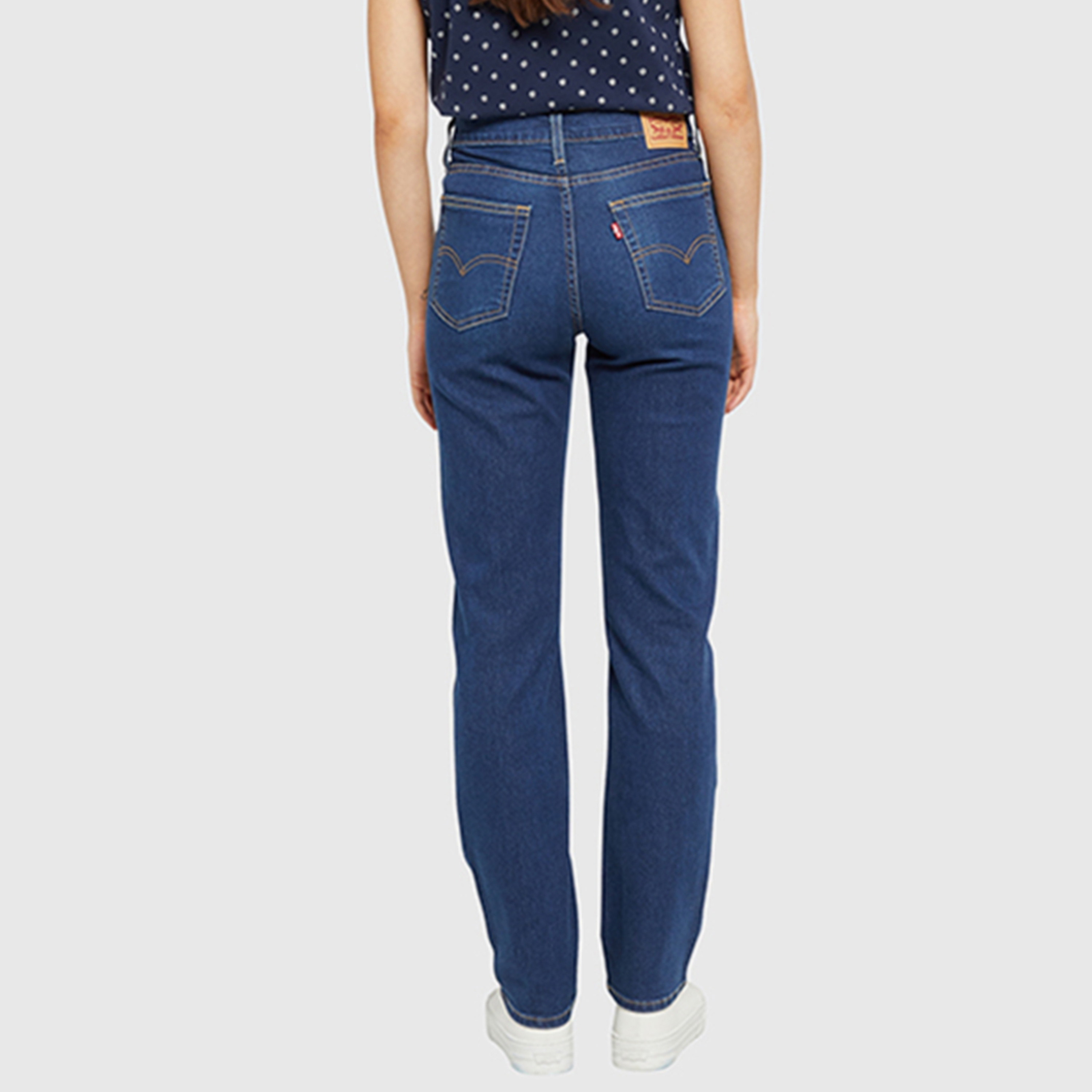 بنطلون جينز نسائي 724 بقصة مستقيمة وخمسة جيوب باللون الأزرق، مقاس 30 من ليفايس-women-clothing-bottoms-jeans-image-4