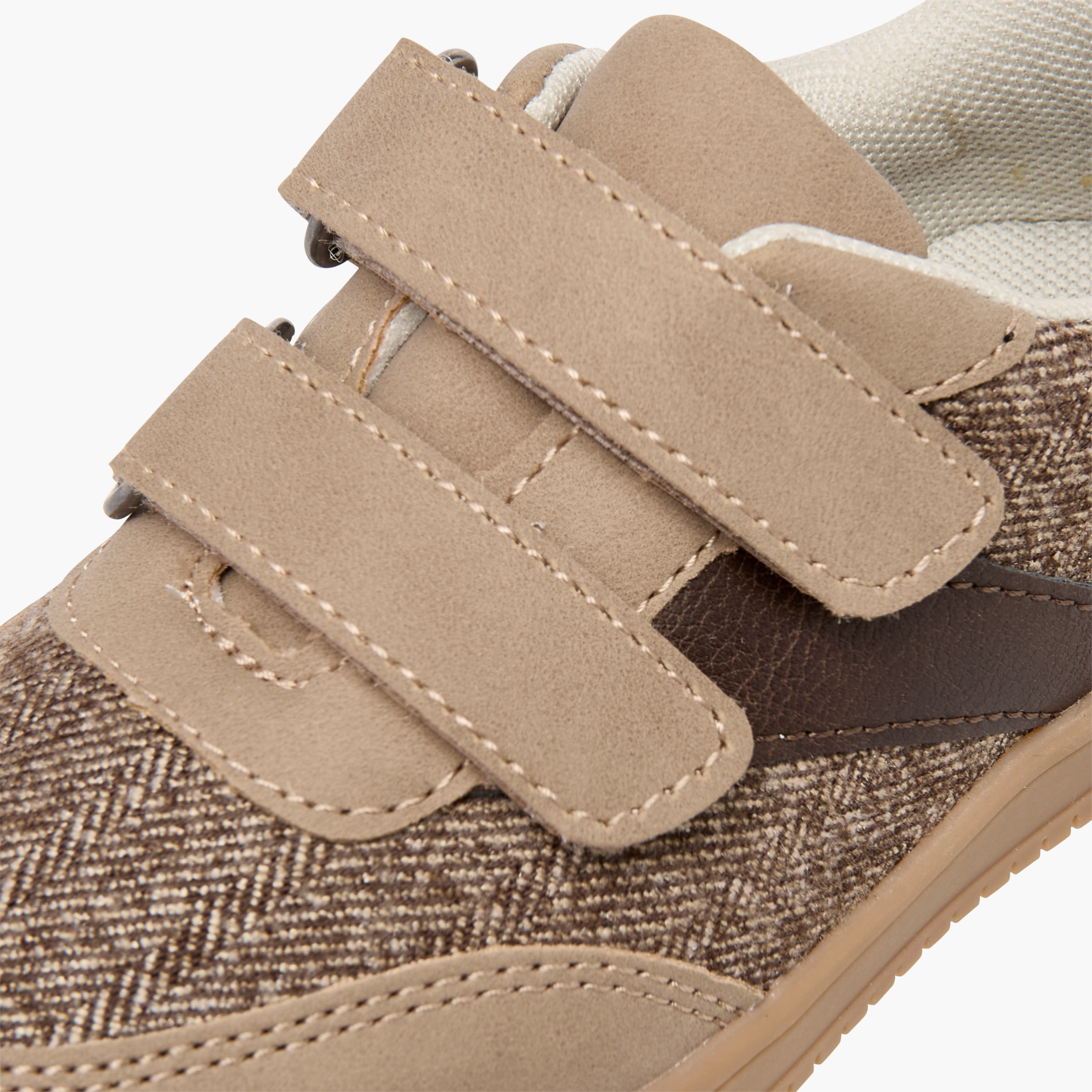 Juniors Panelled Sneakers with Hook and Loop Closure-boys-shoes-sneakers-image-4