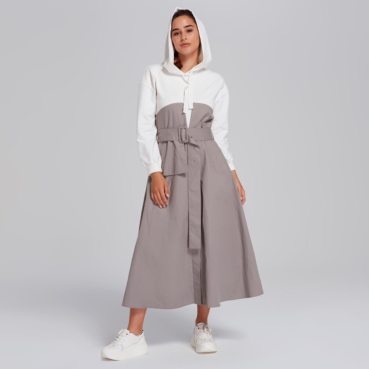 فستان ميدي بقوالب ملوّنة وياقة بقبّعة وخصر بحزام من إليجانزا-women-clothing-shirtsandblouses-blouses-image-1