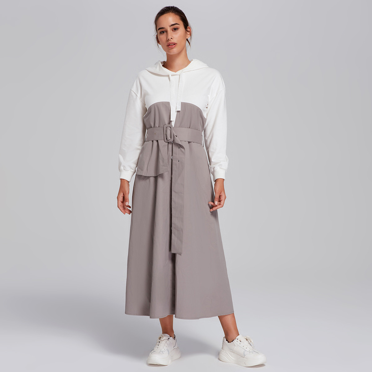 فستان ميدي بقوالب ملوّنة وياقة بقبّعة وخصر بحزام من إليجانزا-women-clothing-shirtsandblouses-blouses-image-2