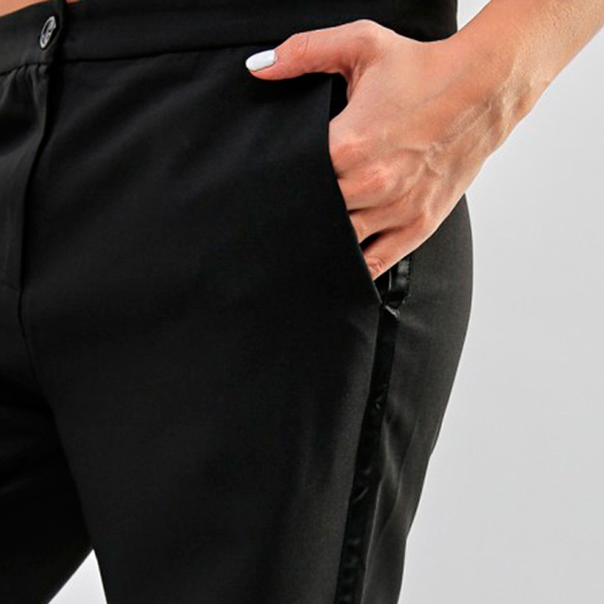 بنطلون سادة بتفاصيل جيوب من أنوتاه-women-clothing-bottoms-trousers-image-3
