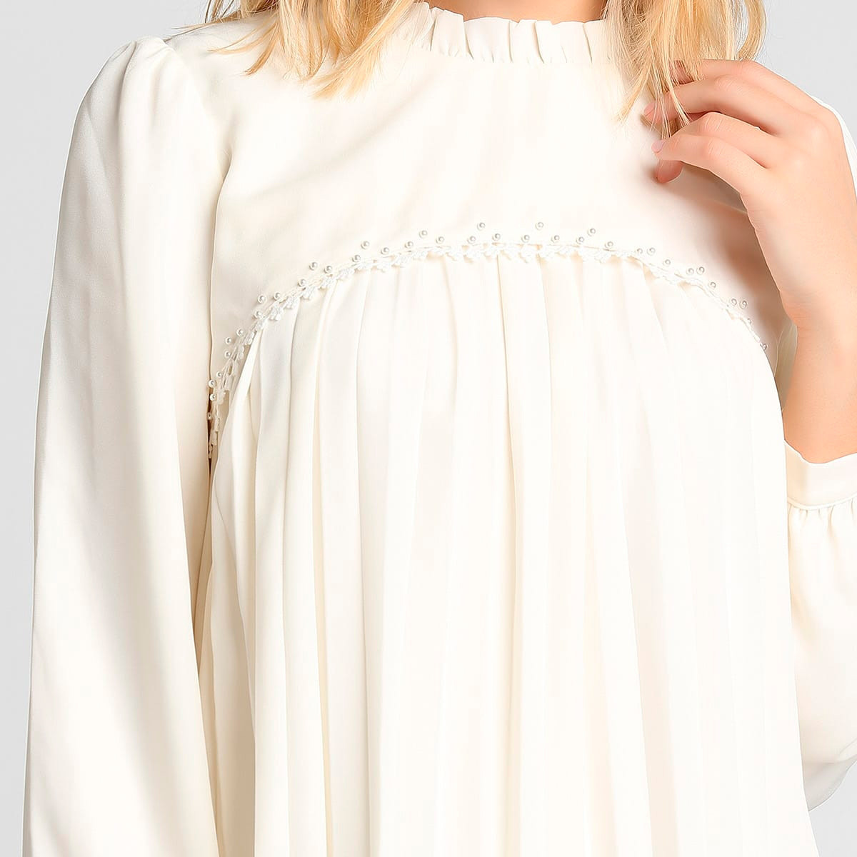 بلوزة بياقة عالية وتفاصيل ثنايا من أنوتاه-women-clothing-shirtsandblouses-blouses-image-4