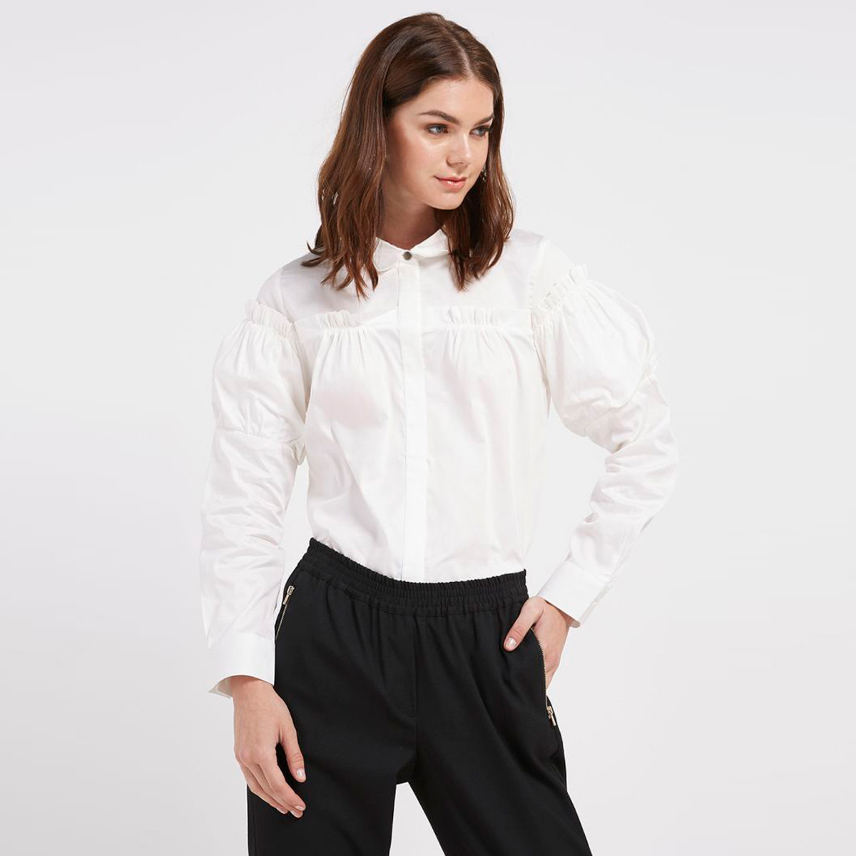 قميص بقصّة عادية وأكمام طويلة وكشكش من أنوتاه-women-clothing-shirtsandblouses-blouses-image-1